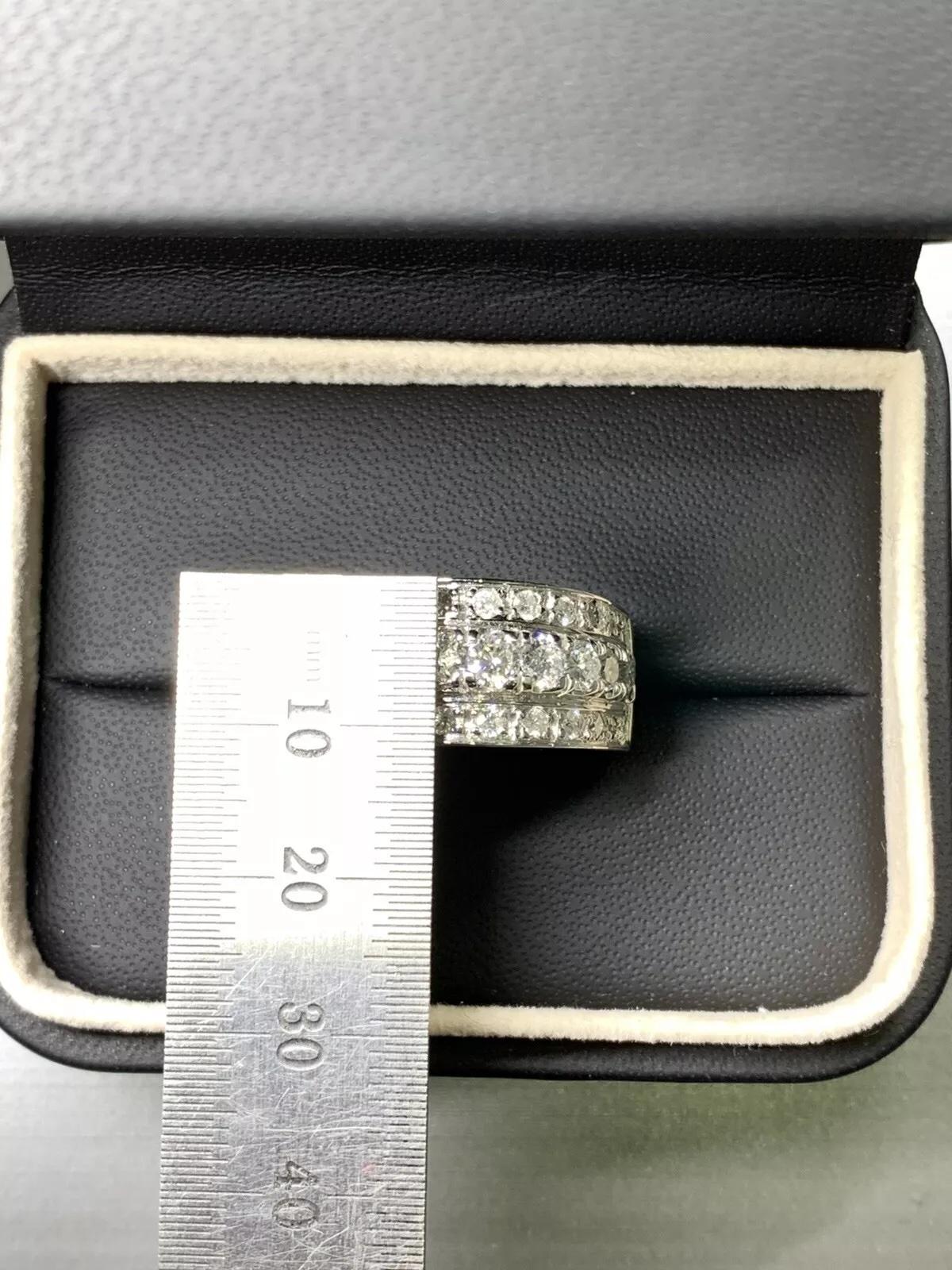 1,80 Karat Diamant breiter Unisex-Ring mit klobigem Band aus 18 Karat Weißgold. im Angebot 2