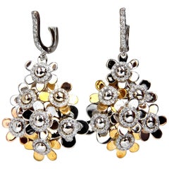1,80 Karat Diamanten baumeln Ohrringe 18kt hoch glänzend schwebende Blütenblattkuppel