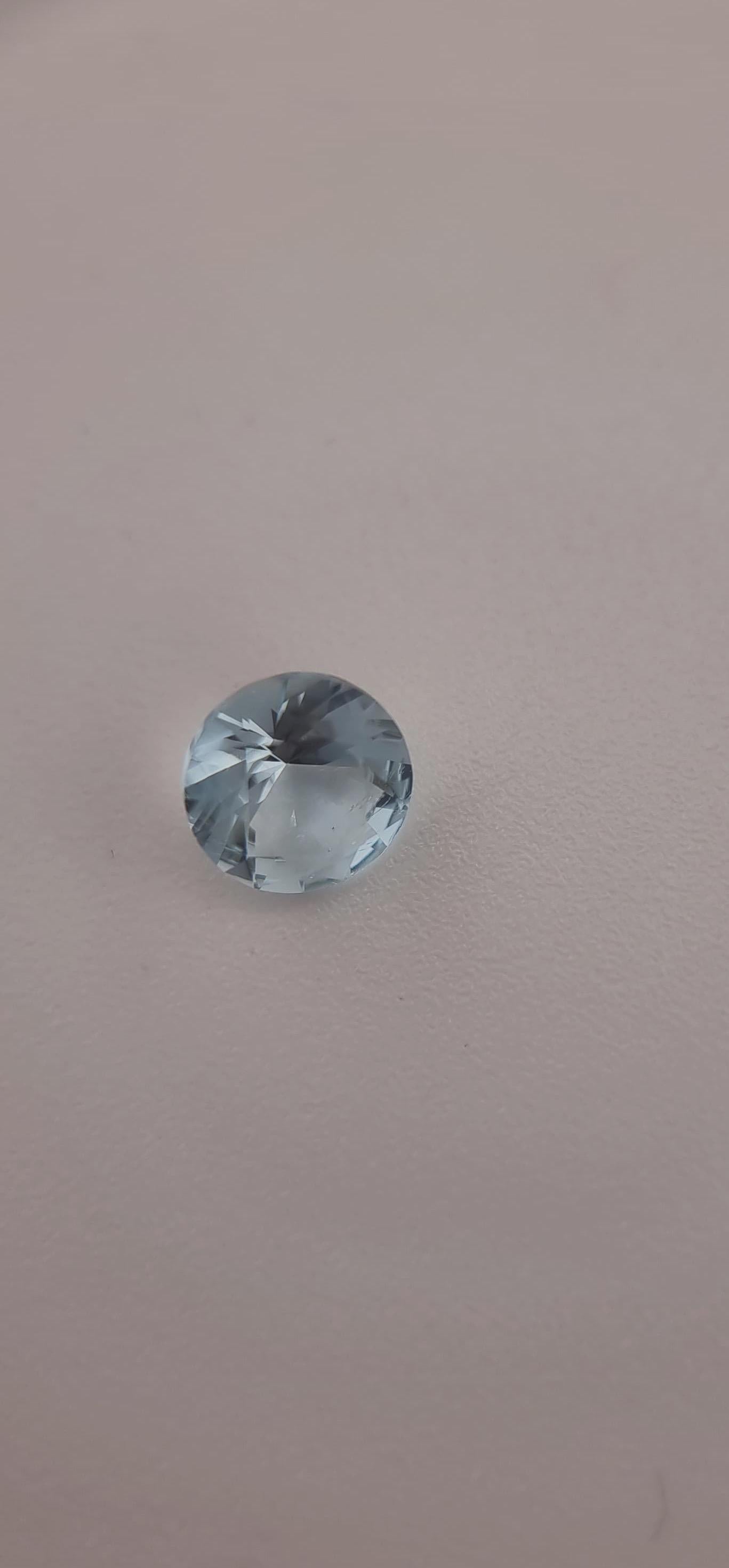 Round Cut 1.80ct Light Blue Round Aquamarine Gemstone For Sale