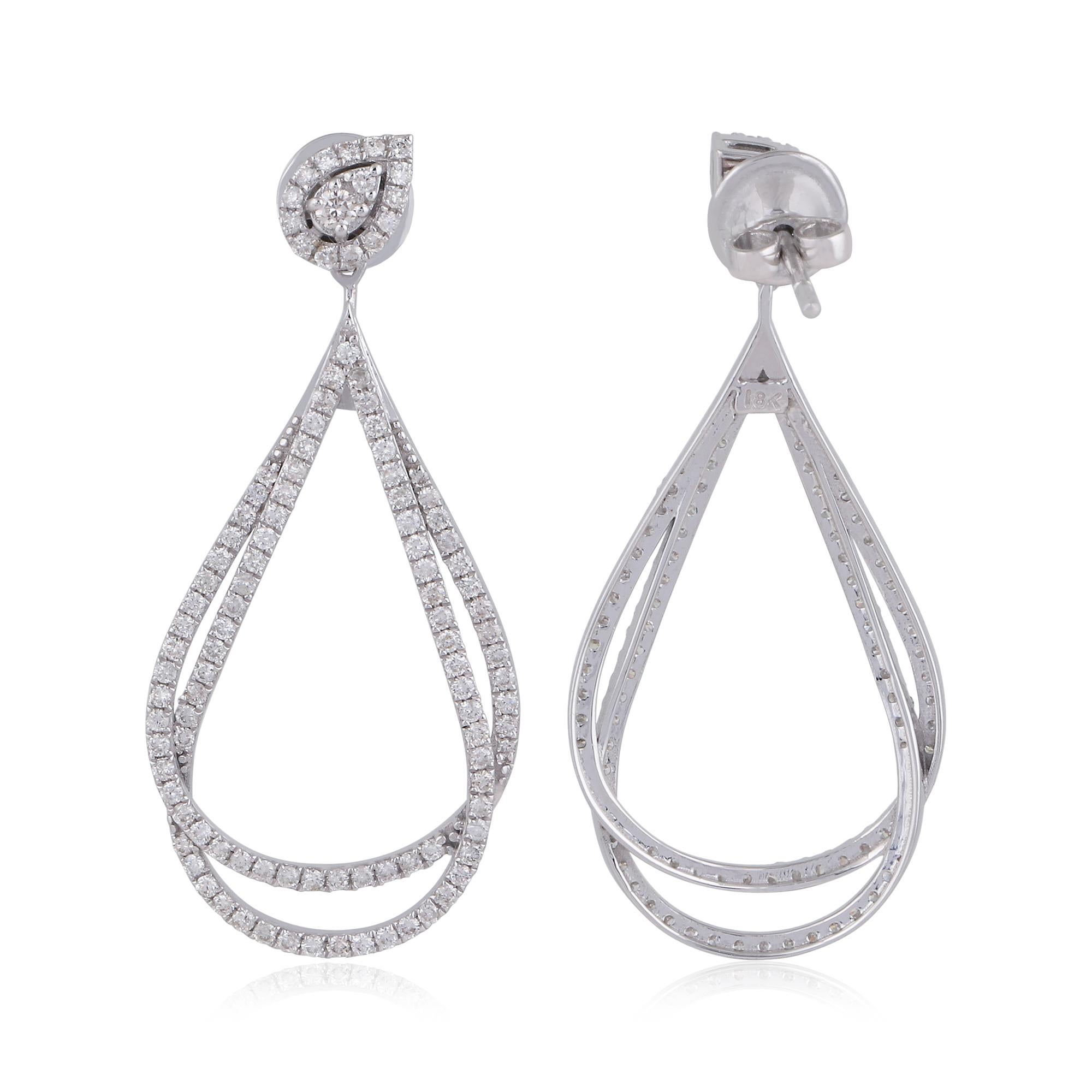 Pendientes colgantes de oro blanco macizo de 18 quilates con una lágrima larga de 1,80 quilates de diamantes finos SI/H Corte redondo en venta