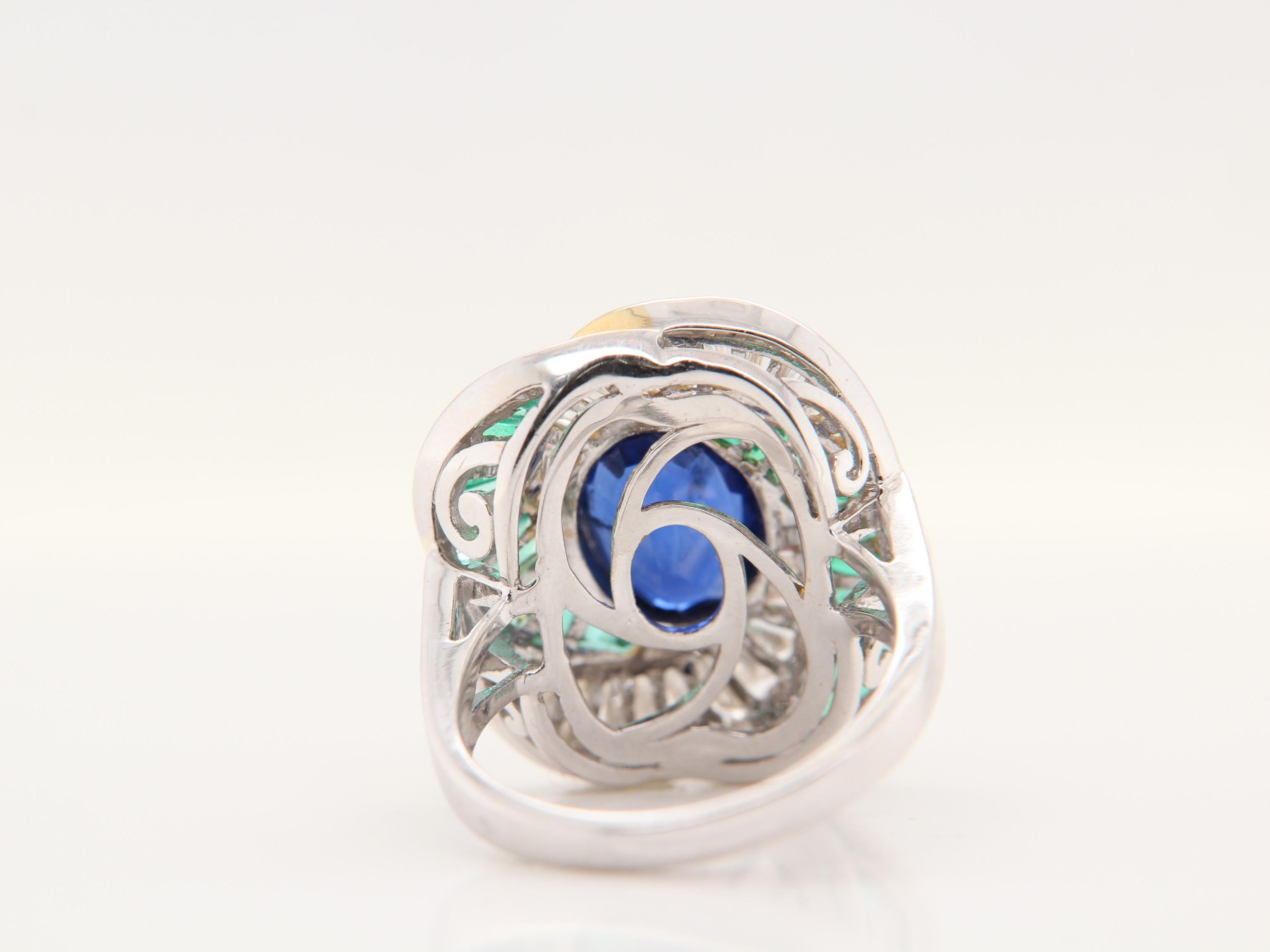 Women's or Men's Gubelin 3 Carat No Heat Burmese Blue Sapphire and Diamond 18 Karat Gold Ring For Sale