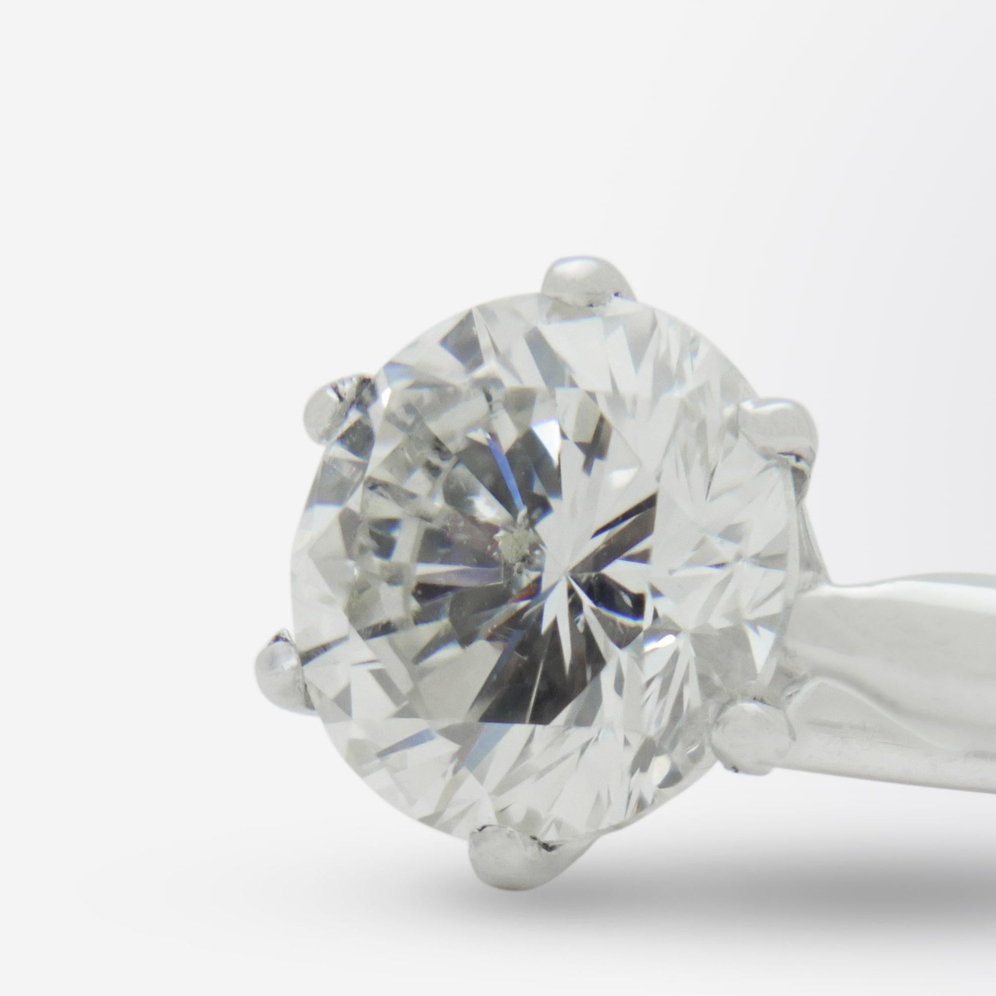 Modern 1.81 Carat Diamond and Platinum Ring by Bailey, Banks and Biddle For Sale