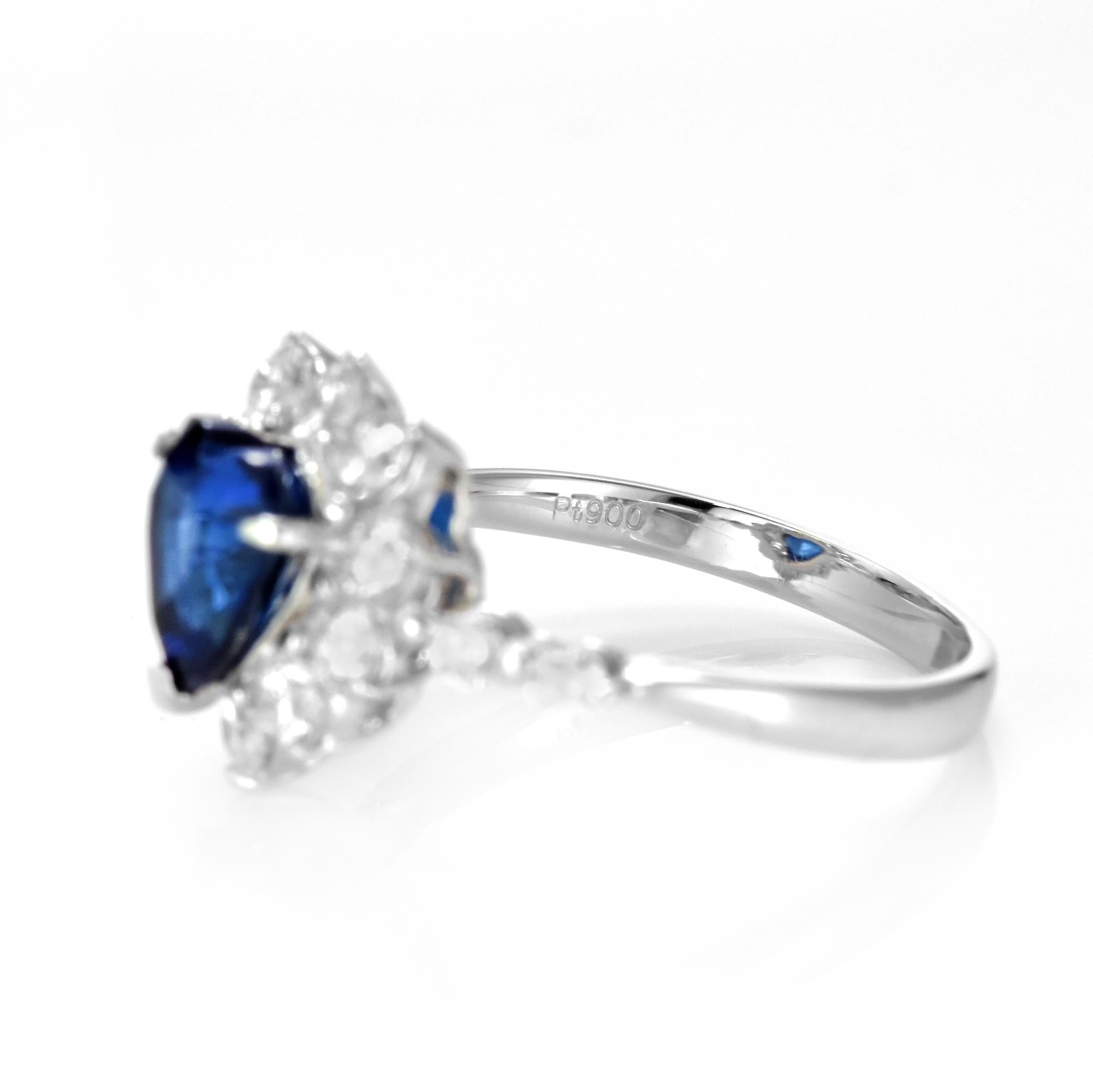 1.81 Carat Natural Ceylon Sapphire and Diamond Ring Made in Platinum For Sale 2