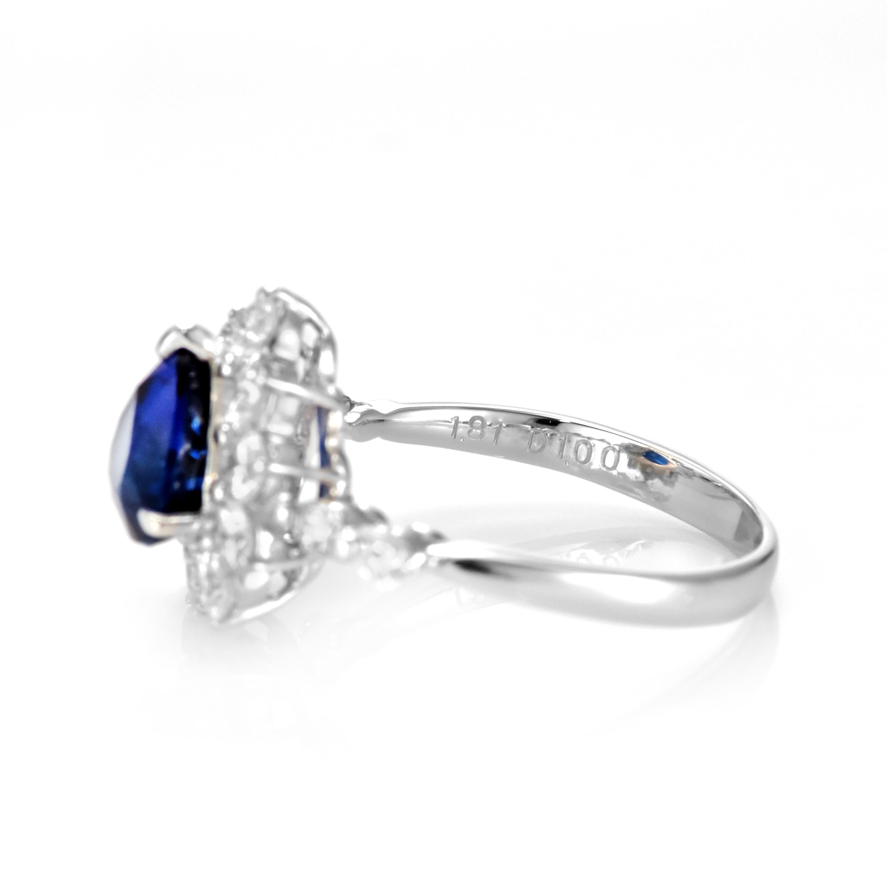 1.81 Carat Natural Ceylon Sapphire and Diamond Ring Made in Platinum For Sale 3