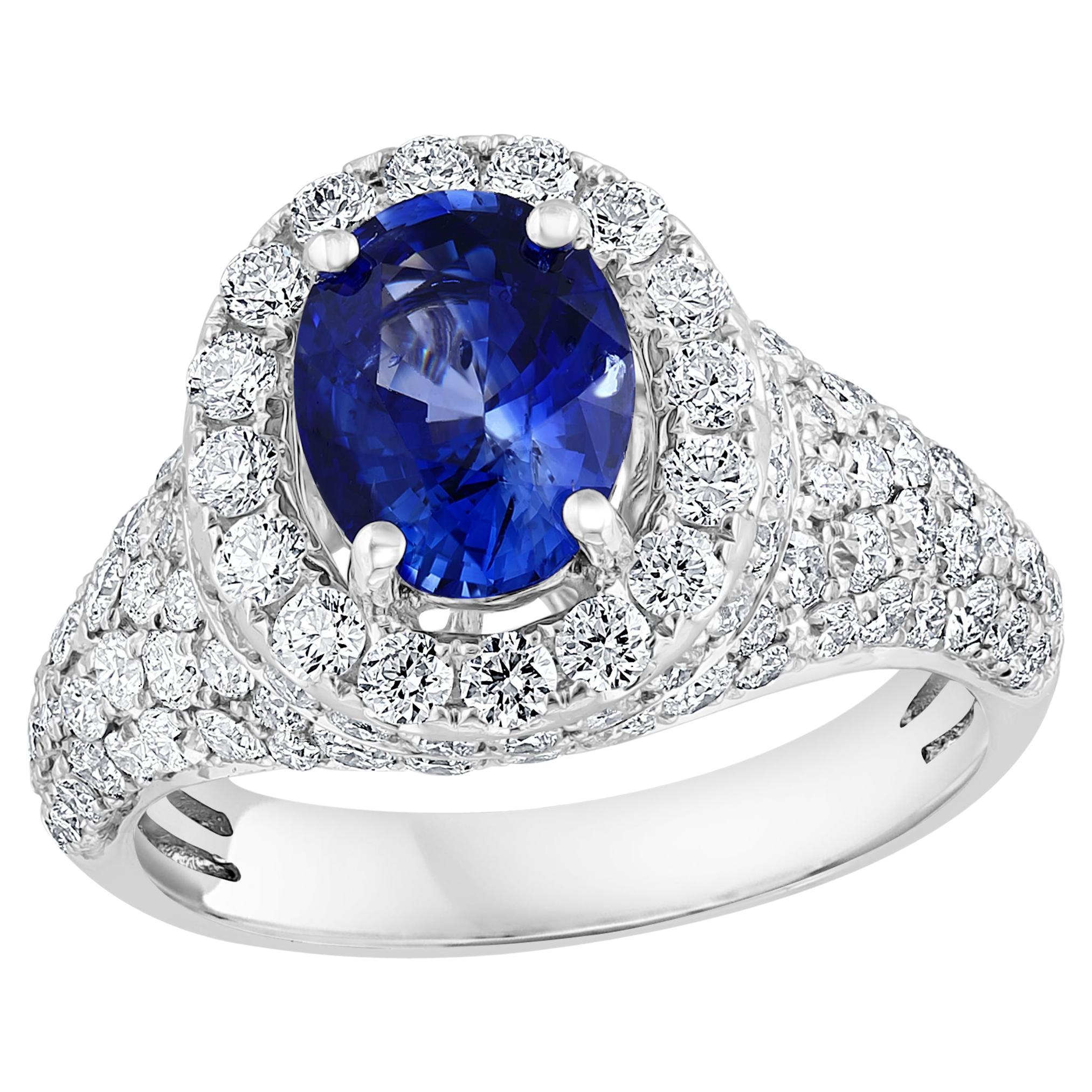 Bague à la mode en or blanc 18 carats avec saphir bleu taille ovale de 1,81 carat et diamants