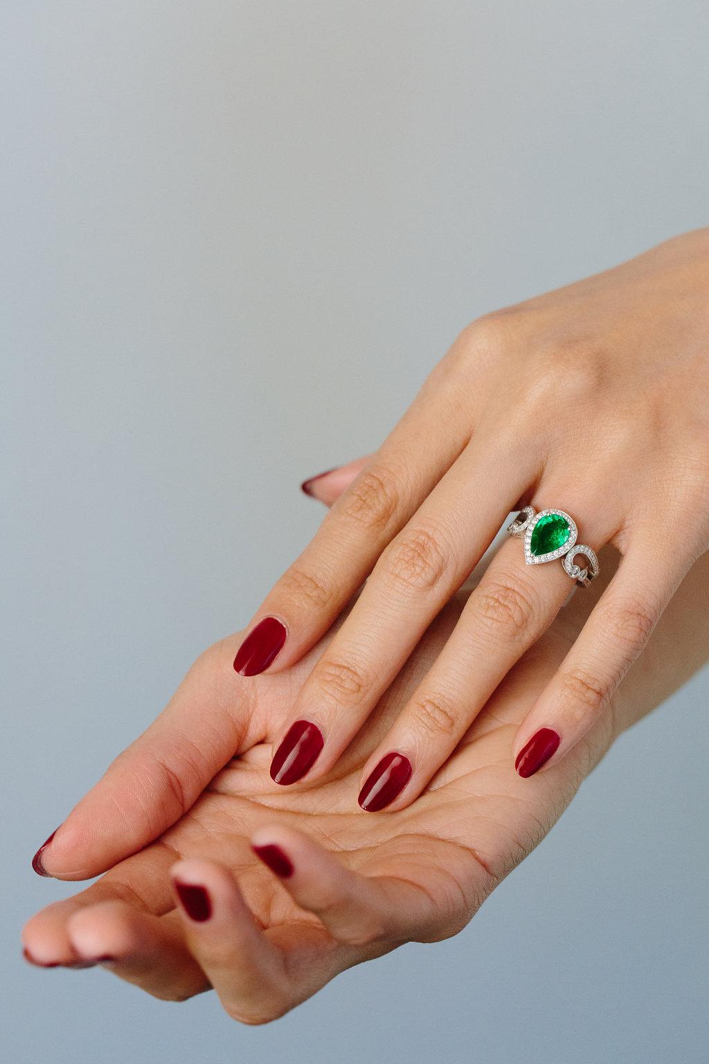 1.81 Carat Pear Shape Columbian Emerald & Diamond Ring In New Condition For Sale In Redlands, CA