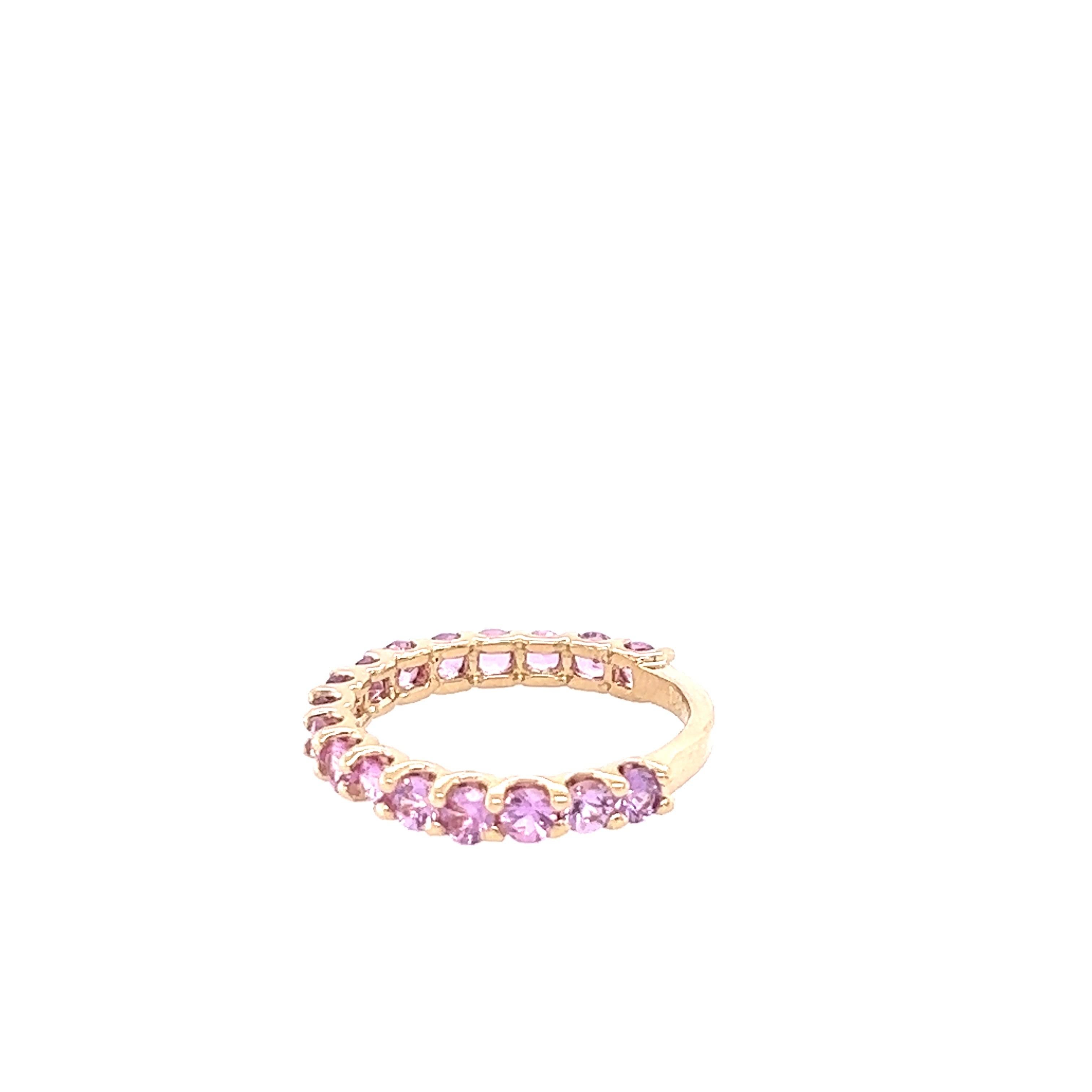 Contemporary 1.81 Carat Round Cut Natural Pink Sapphire Yellow Gold Band For Sale
