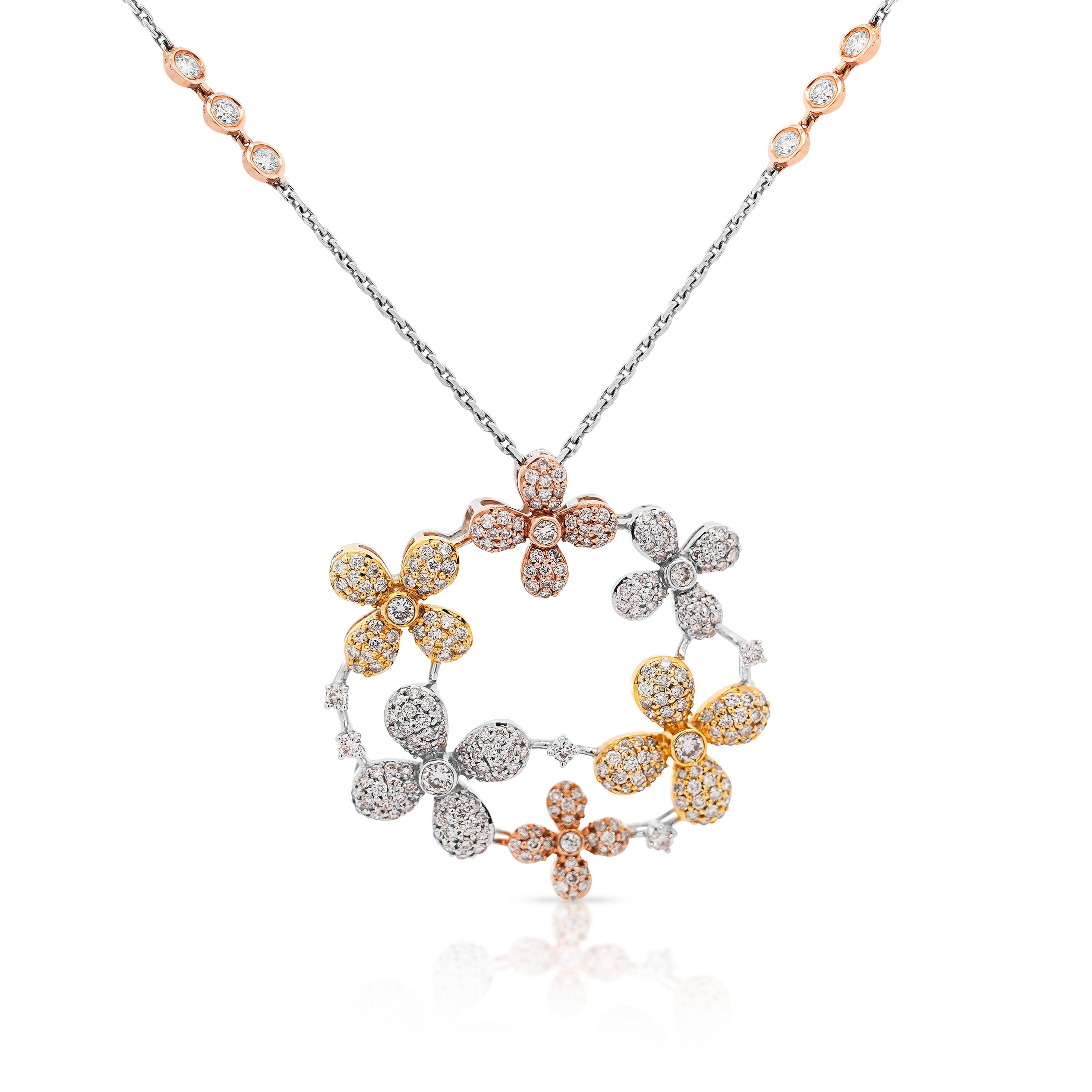 Collier à pendentif couronne de fleurs en or tricolore 14K et diamant rond de 1,81 carat en vente 2