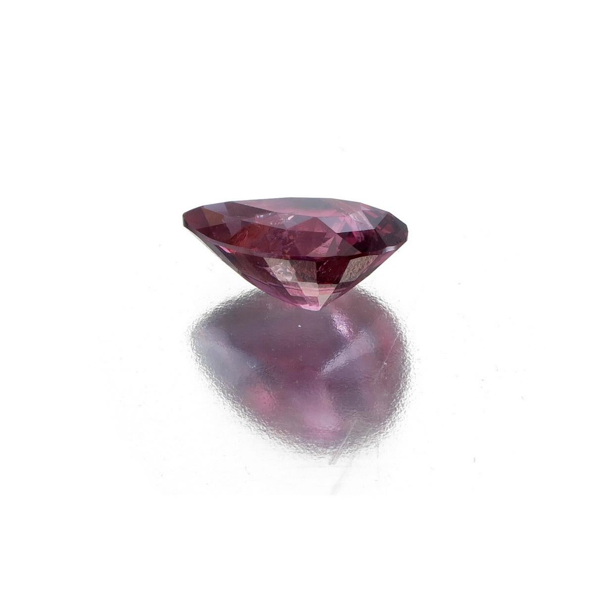 1.81 Carat Vivid Red Natural Spinel from Burma In New Condition For Sale In Hua Hin, TH