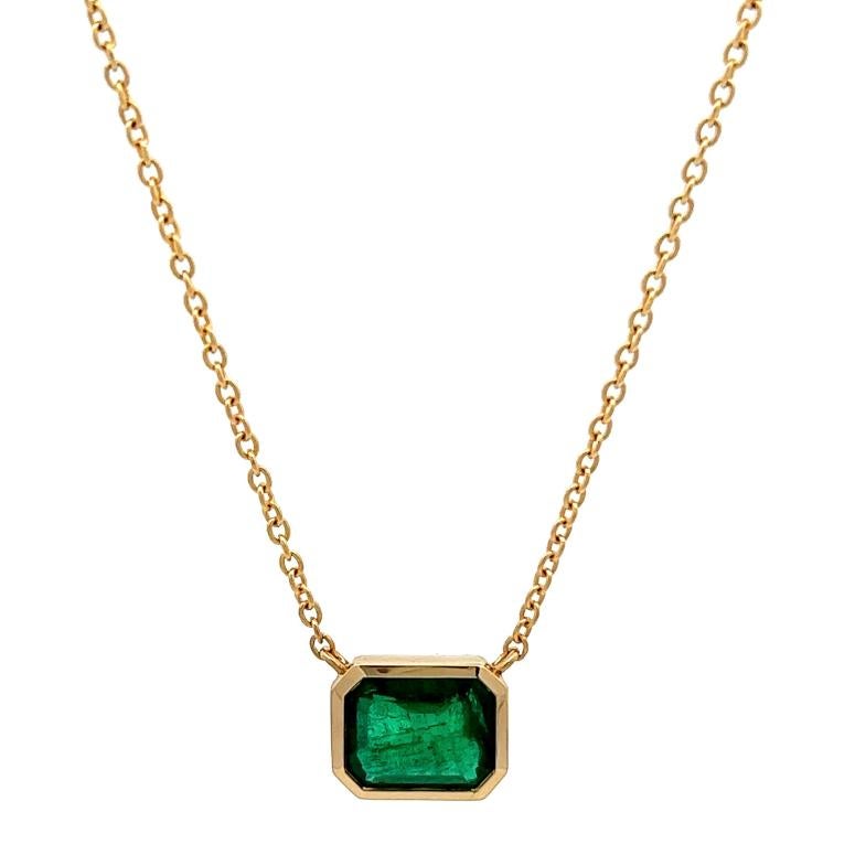 1.81 Carats Emerald 18 Karat Yellow Gold Bezel Set Chain Necklace 1