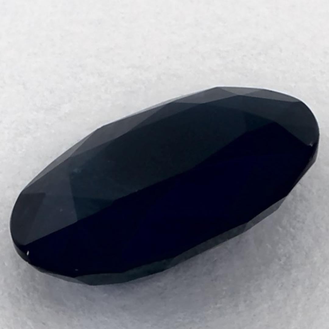 1.81 carati di zaffiro blu ovale sfuso in vendita 2