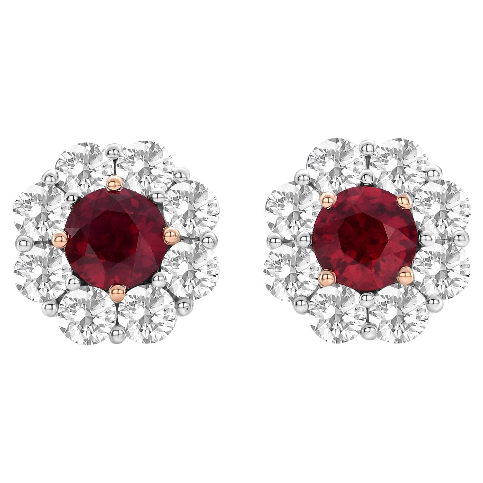 Orecchini a lobo floreali con diamanti e rubini del Mozambico da 1,81 cts tw in vendita
