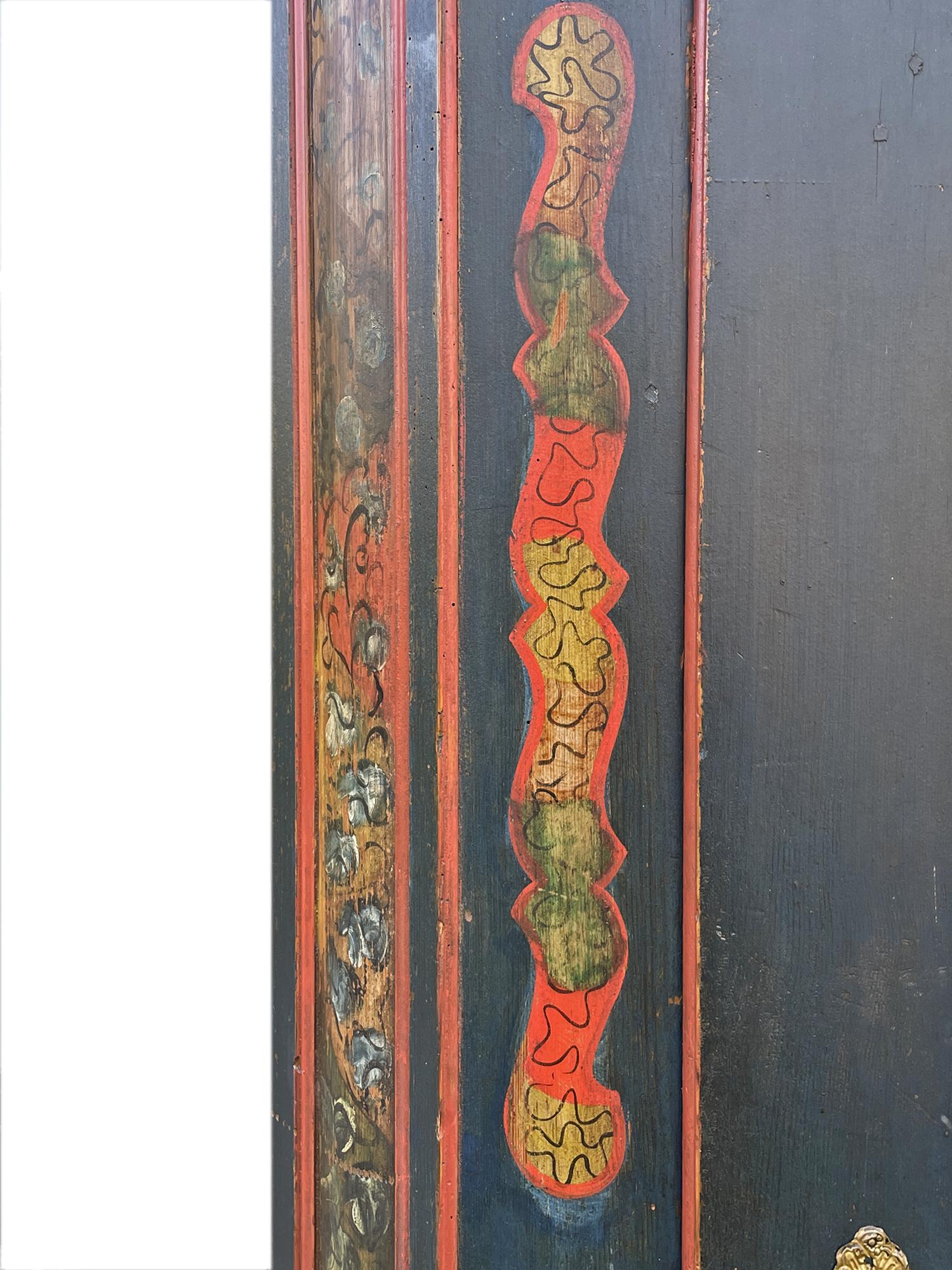 Meuble de rangement peint à motifs floraux bleus 1810, Europe centrale 7