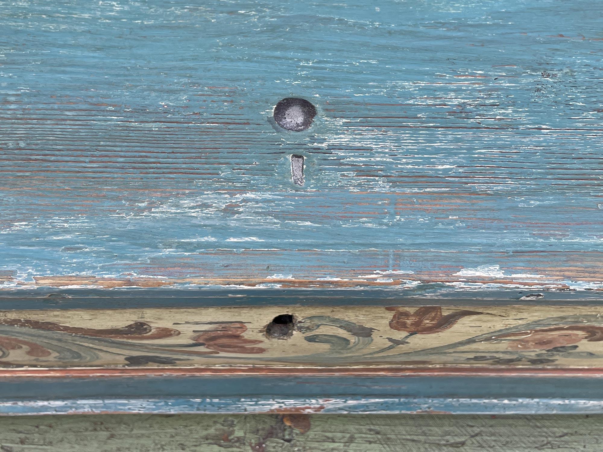 1850 Blue Floral Panted Blanket Chest 2