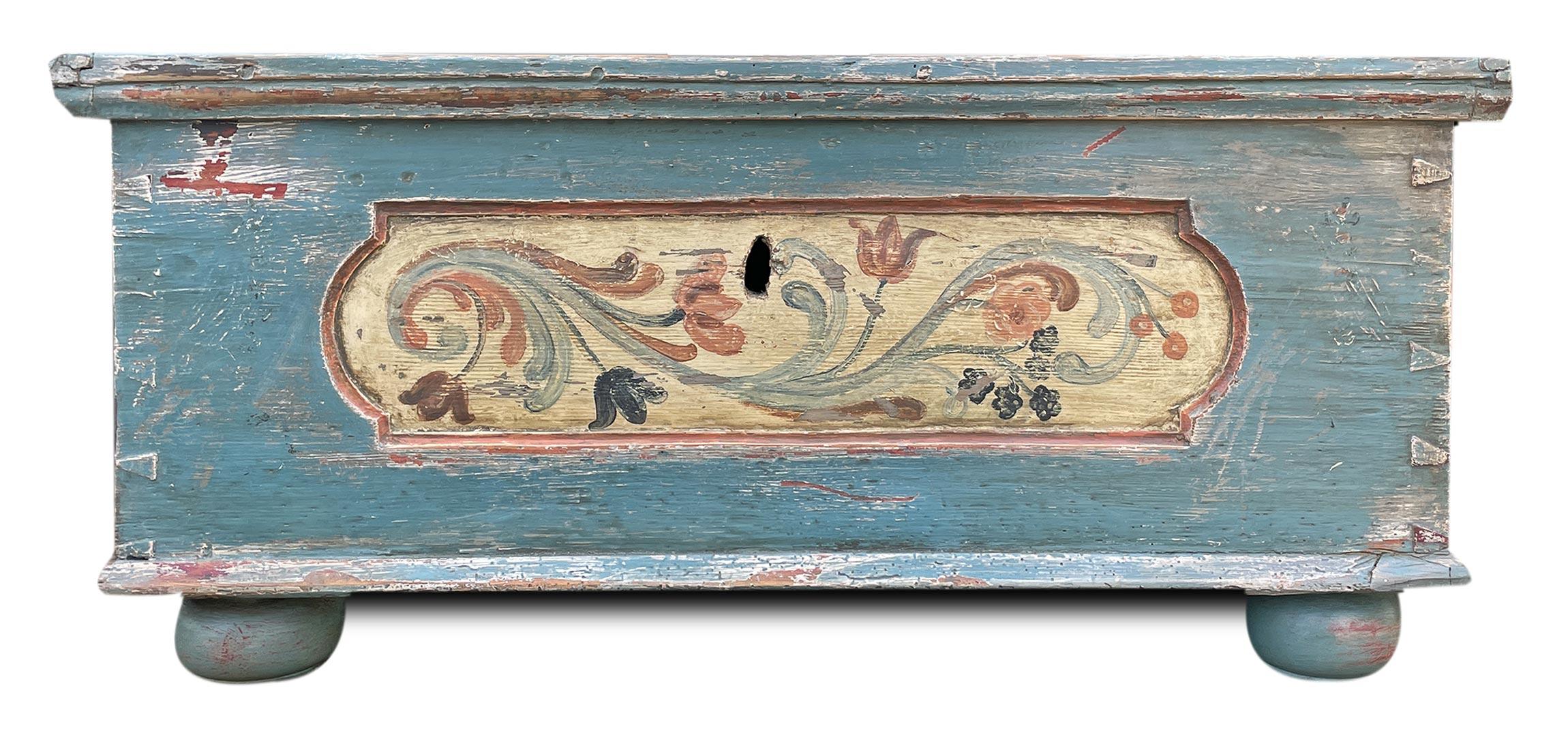 1850 Blue Floral Panted Blanket Chest 7
