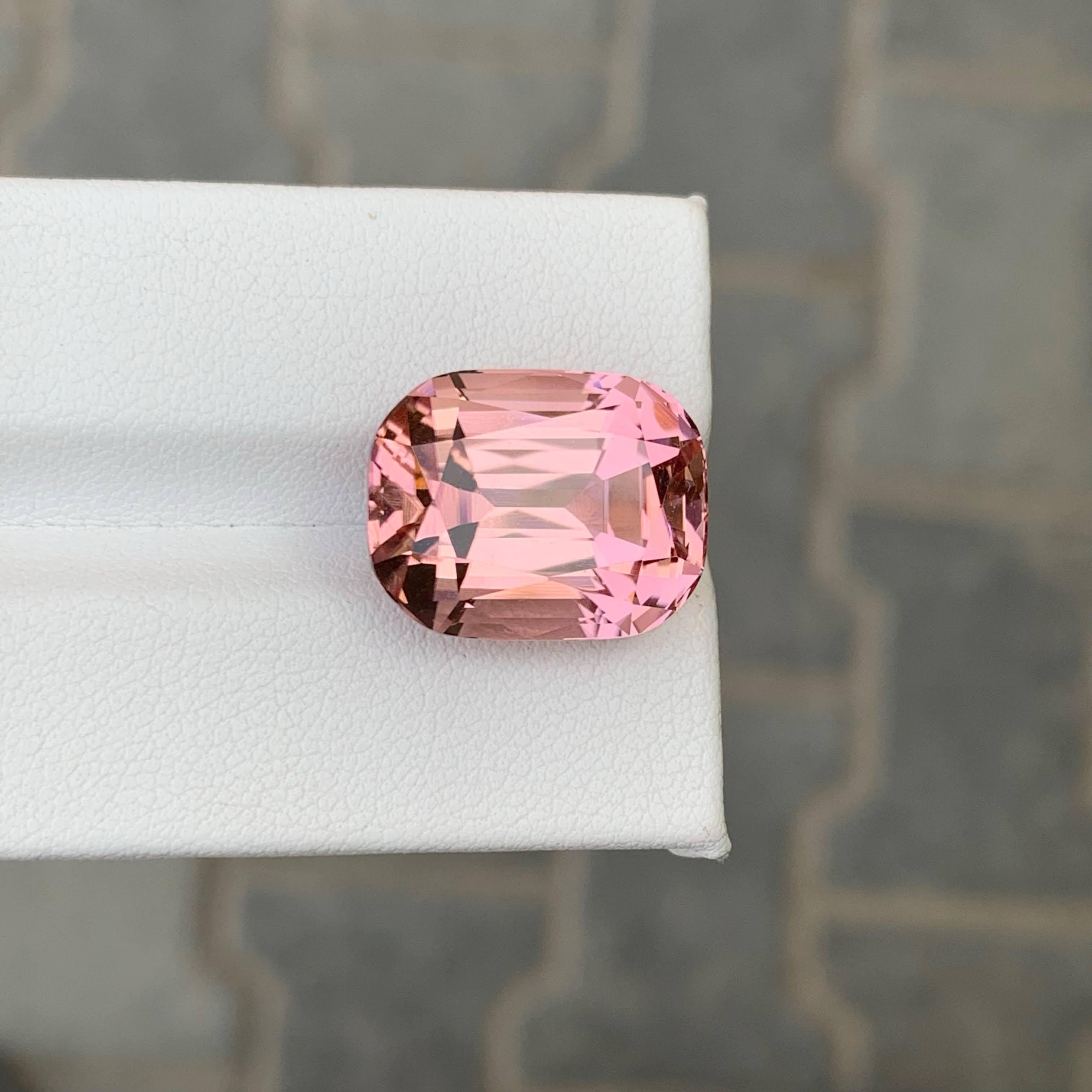 Moderne 18.10 Carat Natural Loose Baby Pink Tourmaline Stone Cushion Cut Afghan Gemstone (pierre précieuse afghane) en vente