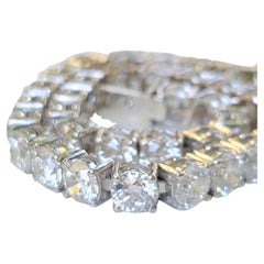 Bracelet tennis en or blanc 18 carats avec diamants de 18,10 carats