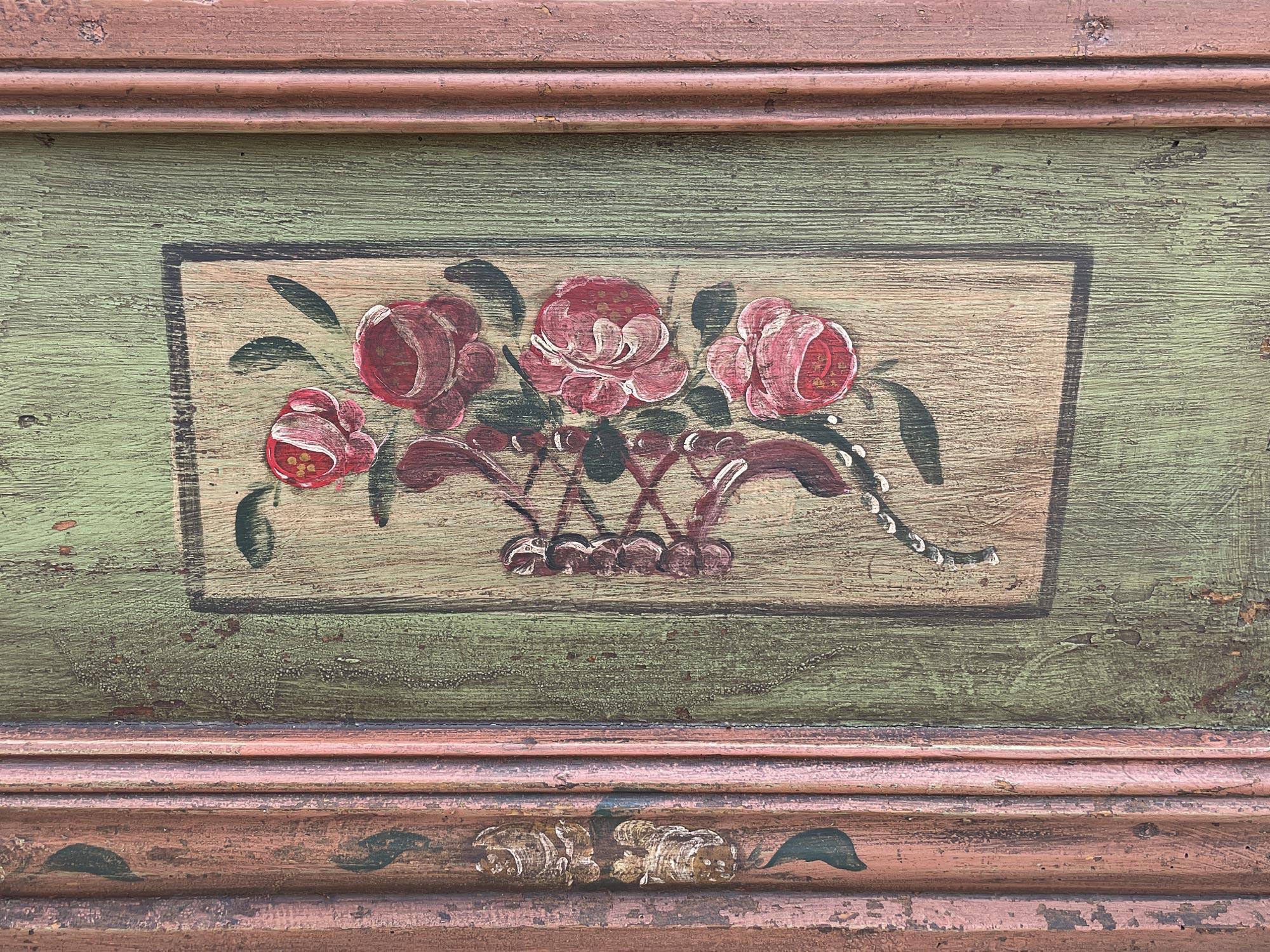 1860 circa Green Floral Panted Blanket Chest In Good Condition In Vo', Veneto