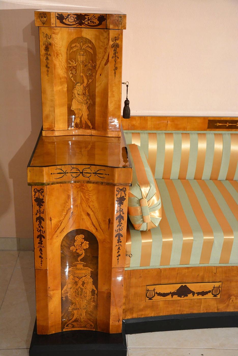 1810 Transition Period Empire / Biedermeier Sofa / Couch Inlaid Birch Veneer For Sale 8