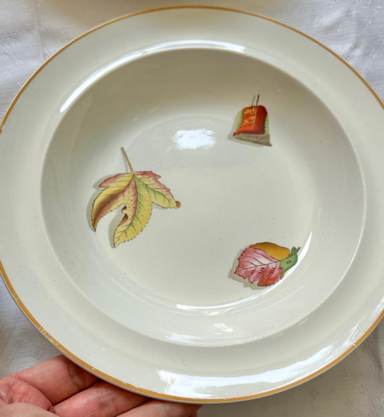 1810 Wedgwood Shadow Leaf Creamware Bowls, Set of 4 In Good Condition For Sale In Richmond, VA
