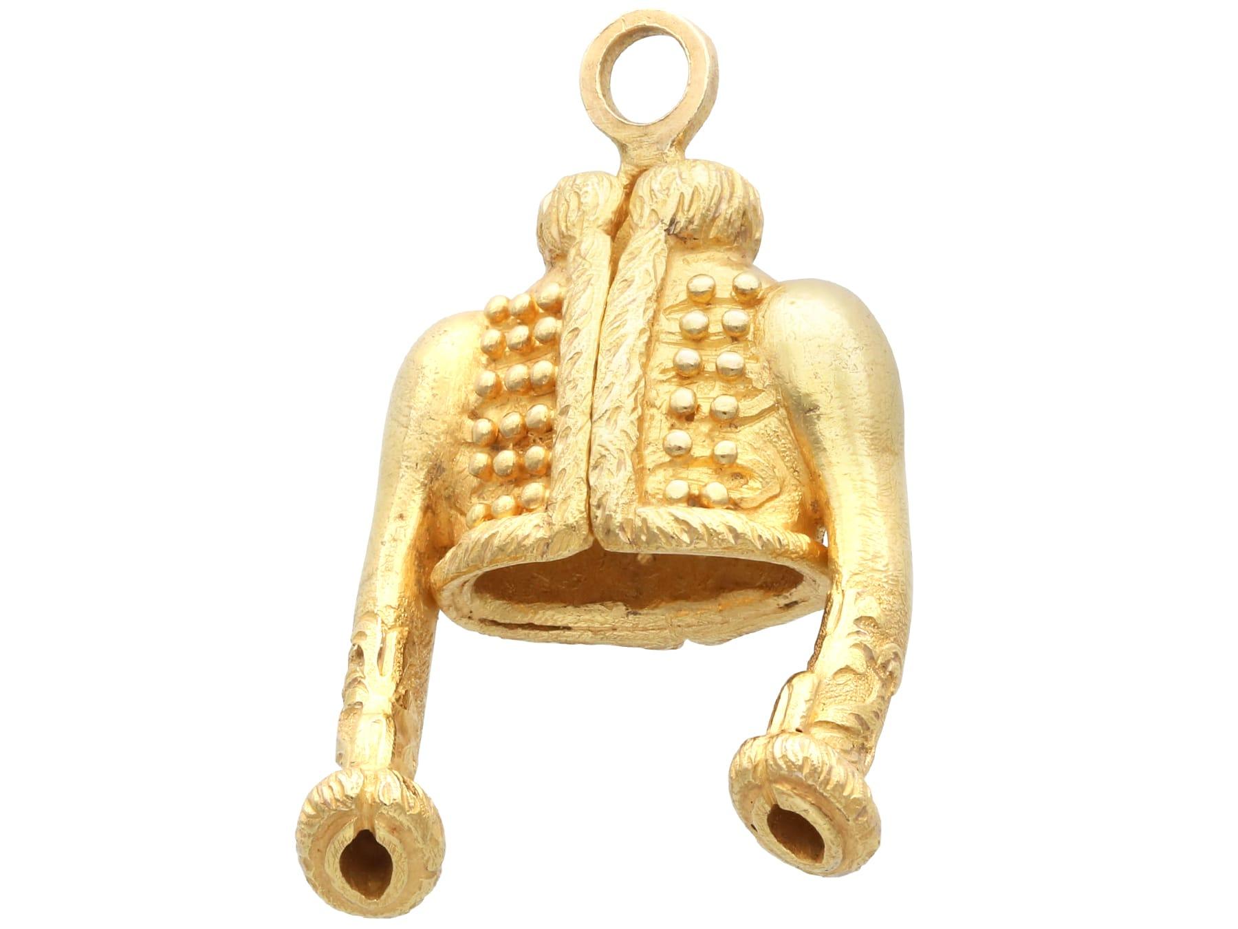 1810s French Yellow Gold Bracelet Charms Napoleonic Hussar For Sale 4