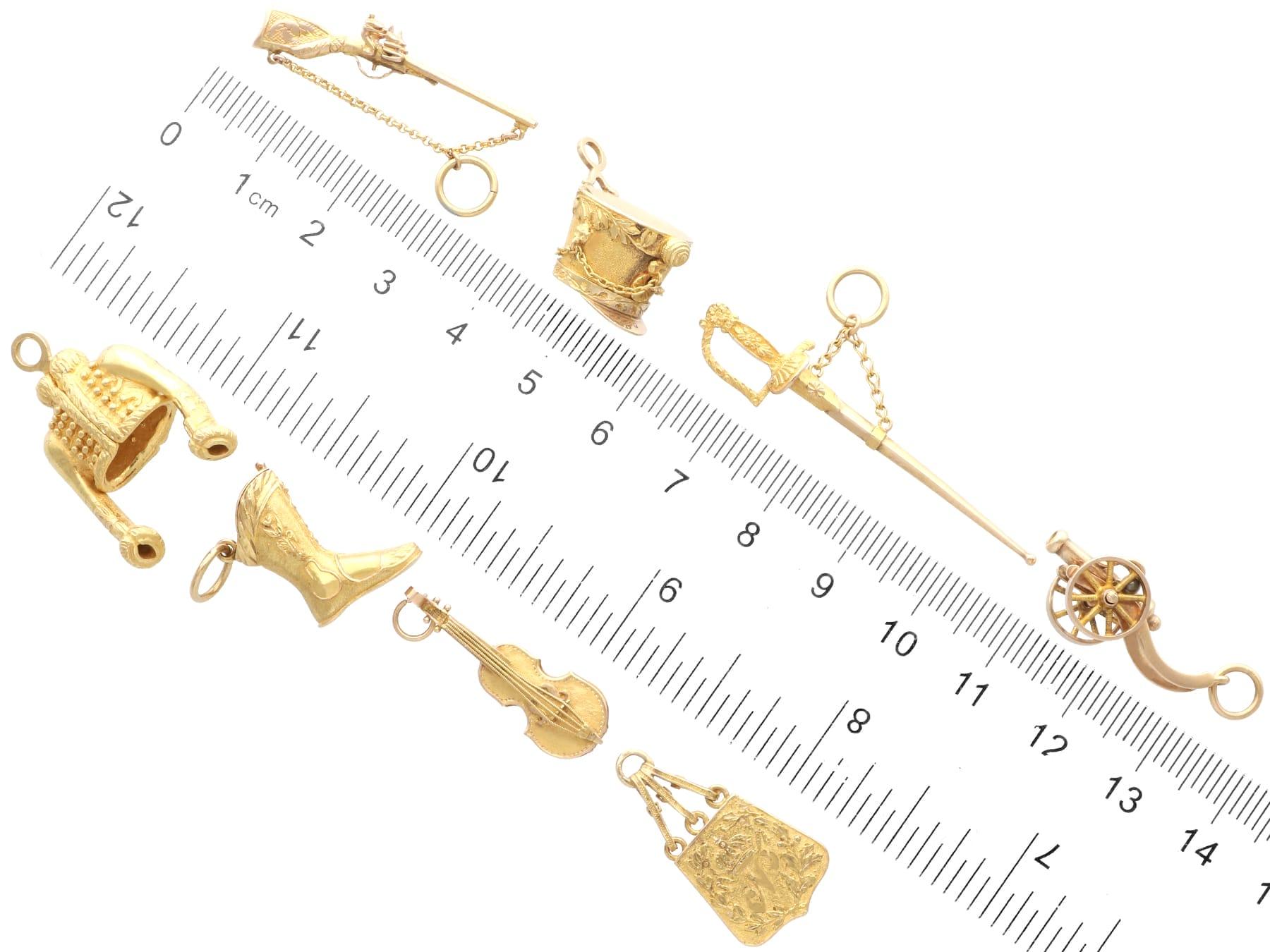 1810s French Yellow Gold Bracelet Charms Napoleonic Hussar For Sale 10