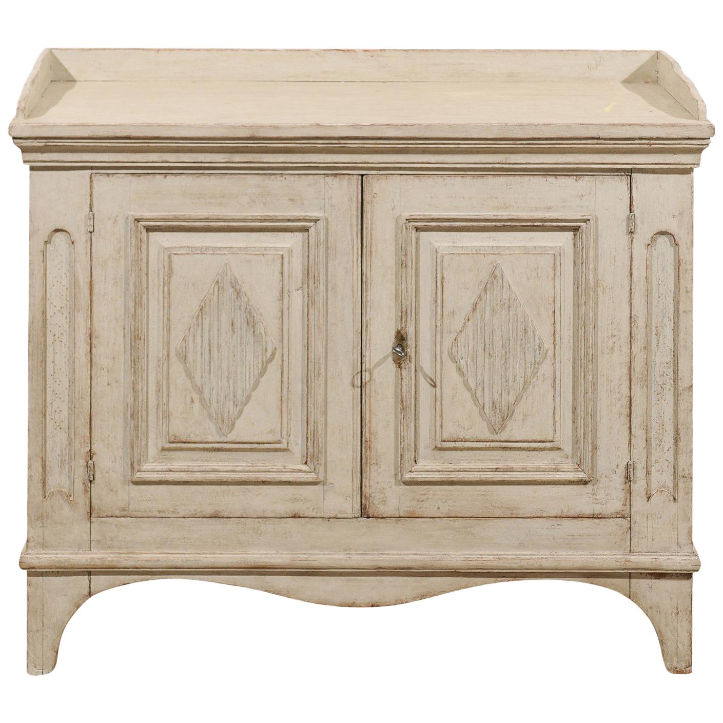 1810s Swedish Period Gustavian Painted Sideboard with Reeded Diamond Motifs
