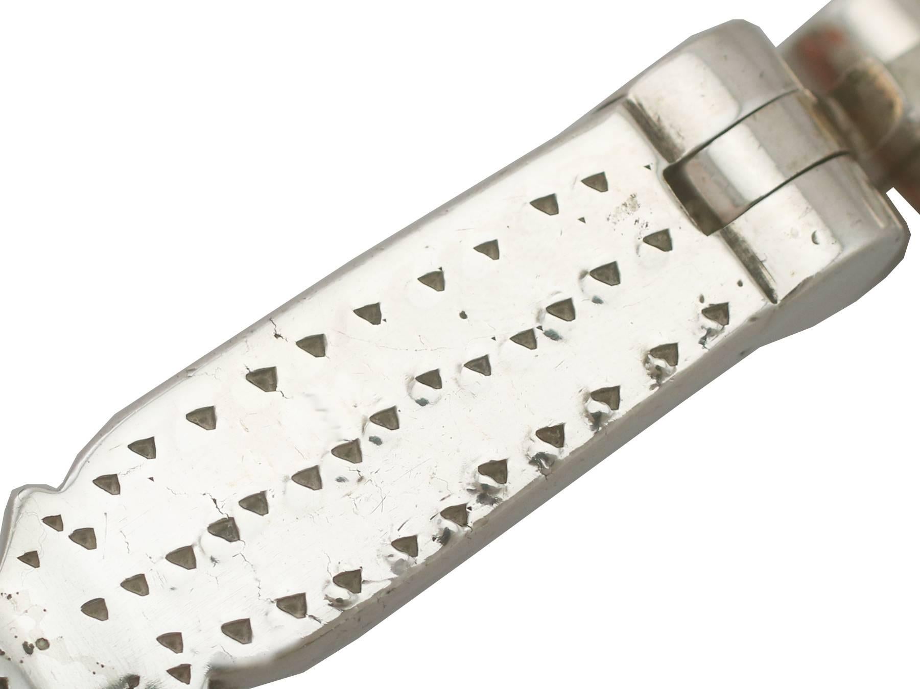 Antique Georgian Sterling Silver Nutcrackers, 1811 In Excellent Condition In Jesmond, Newcastle Upon Tyne