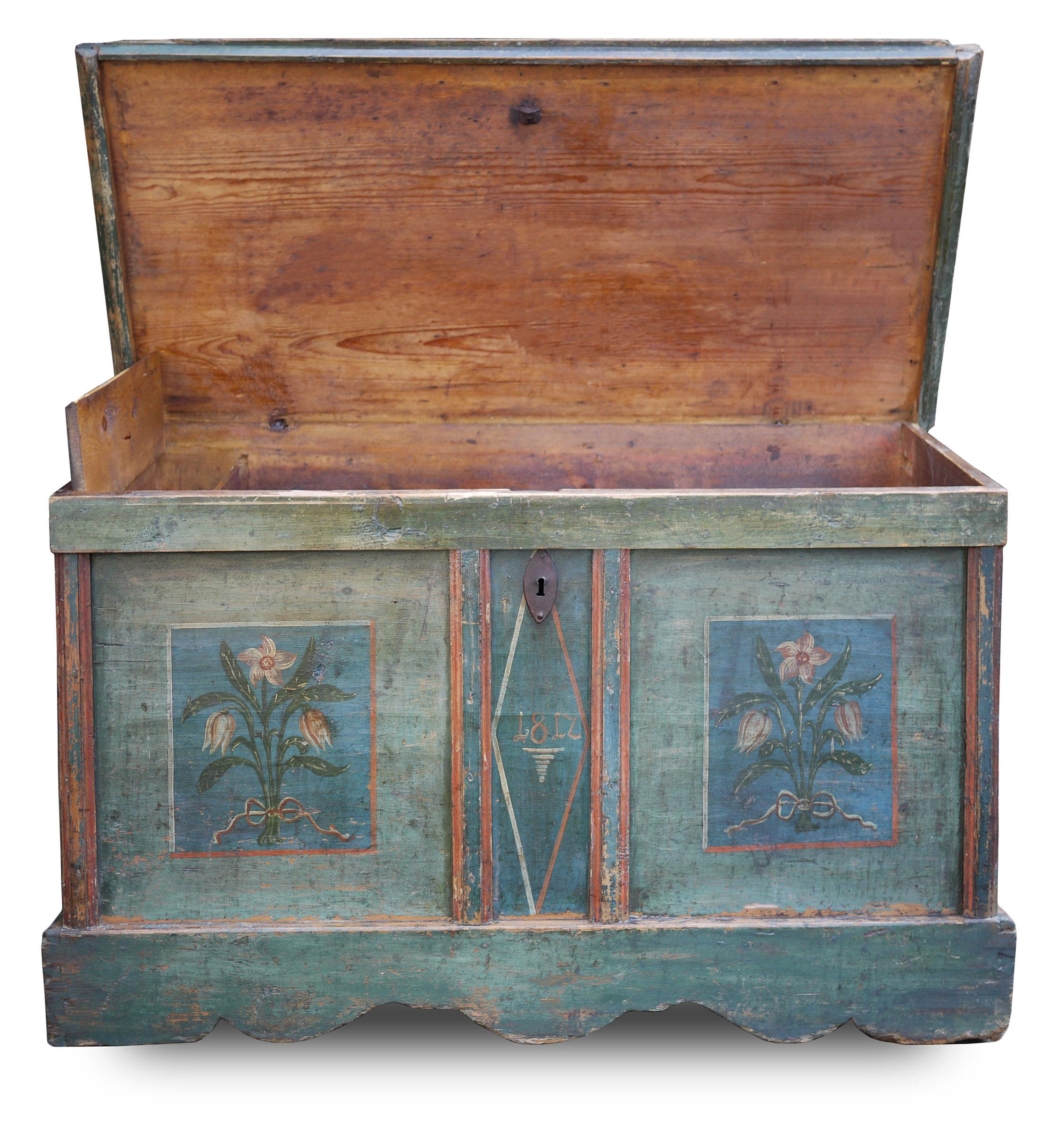 1812 Blu and Green Floral Blanket Chest, North Italy 2
