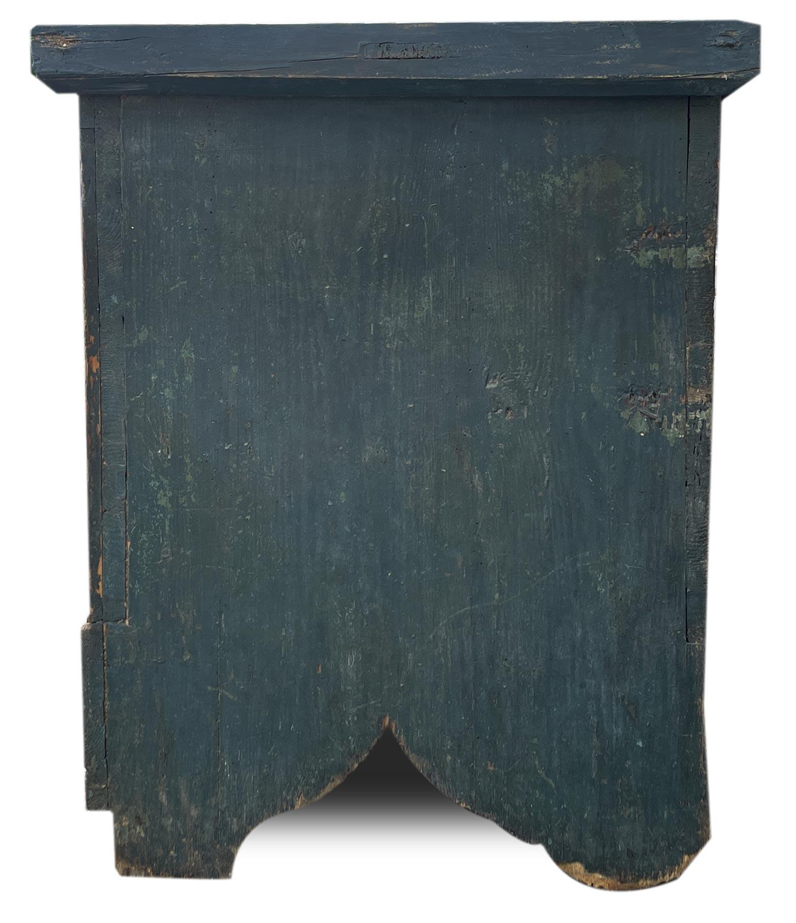 Early 19th Century 1812 Blue Floral Panted Blanket Chest