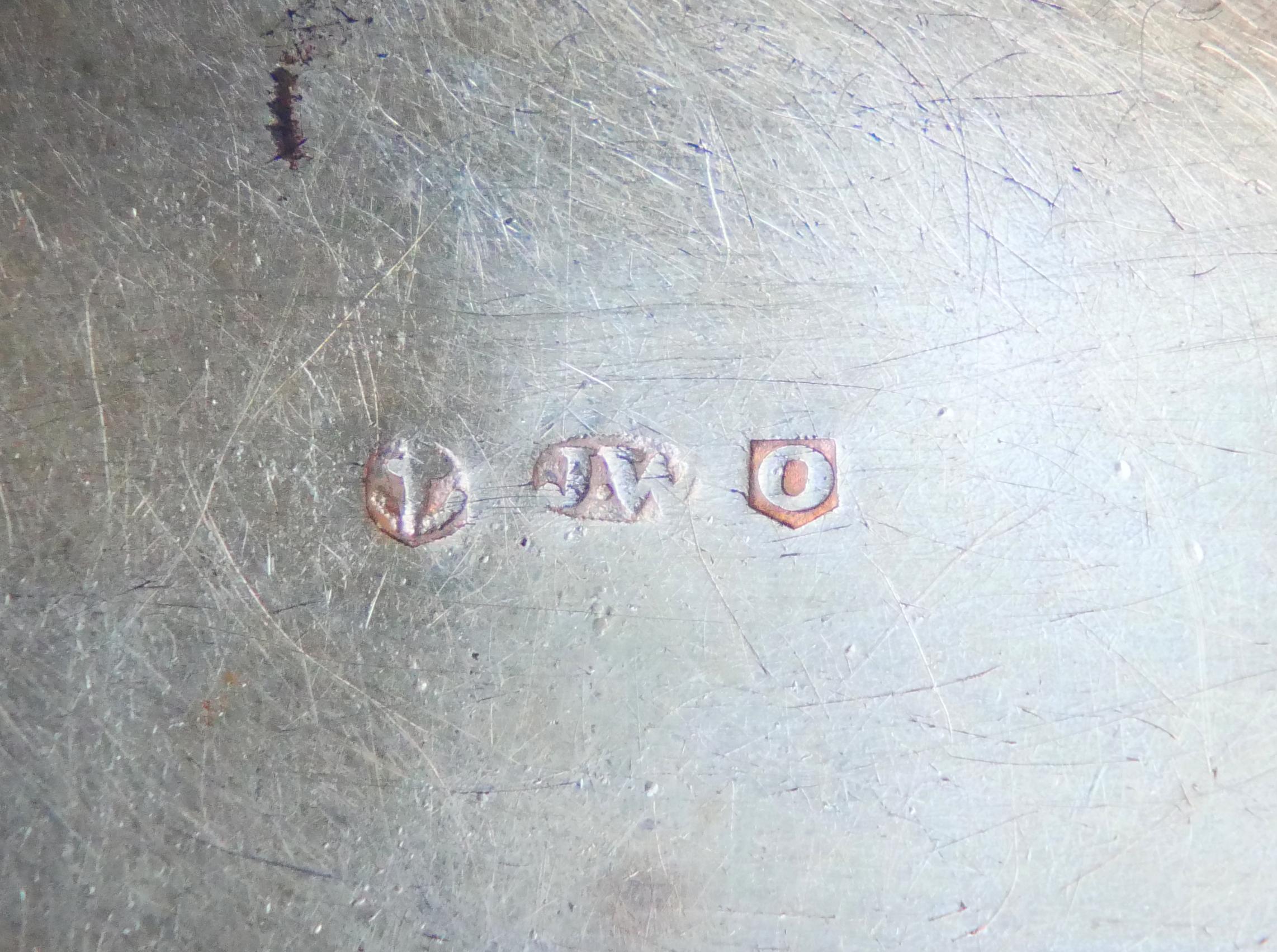 1812 George III British Gilt Sterling Silver Box Pill Snuff Box / 64gr en vente 7