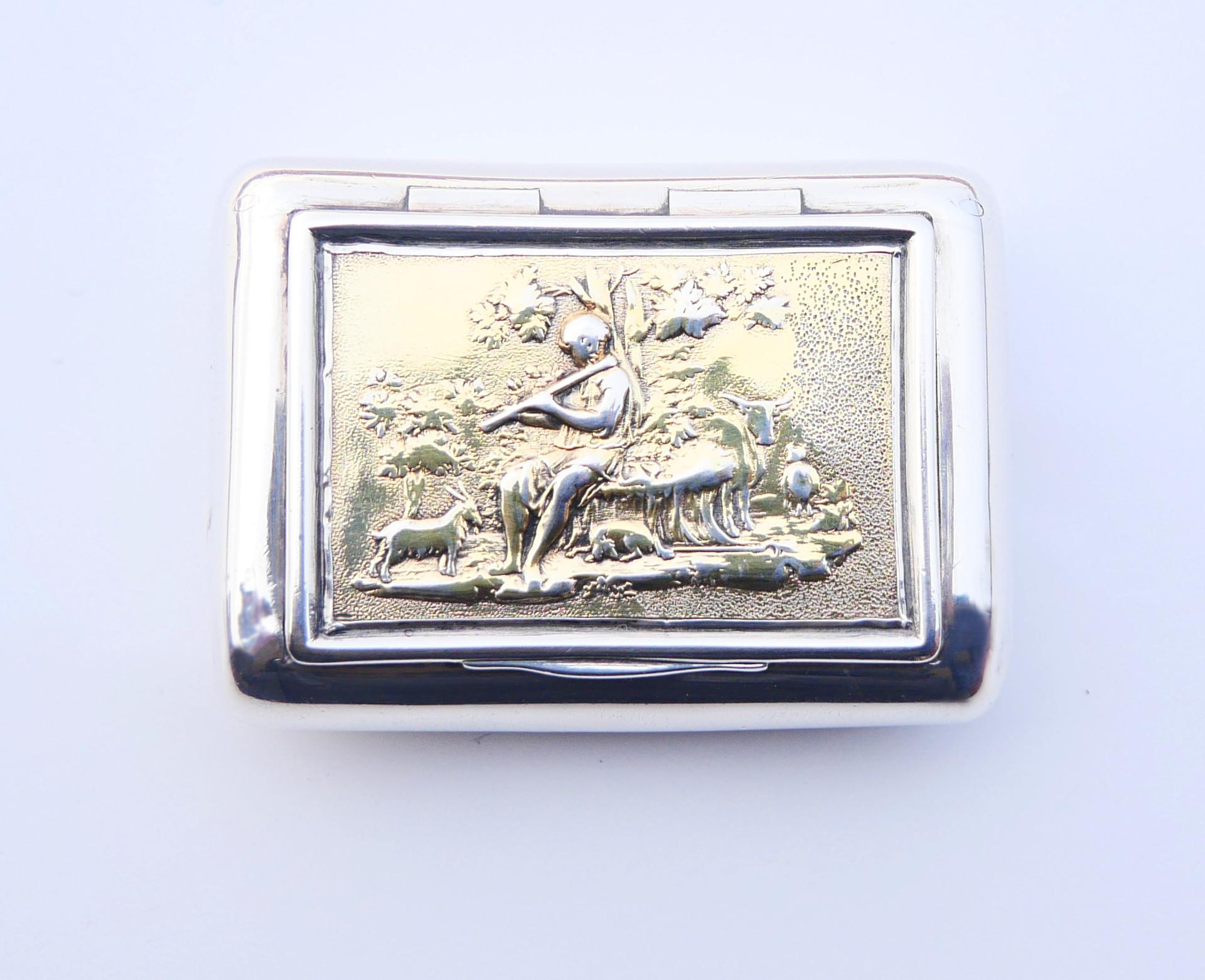 1812 George III British Gilt Sterling Silver Box Pill Snuff Box / 64gr en vente 5