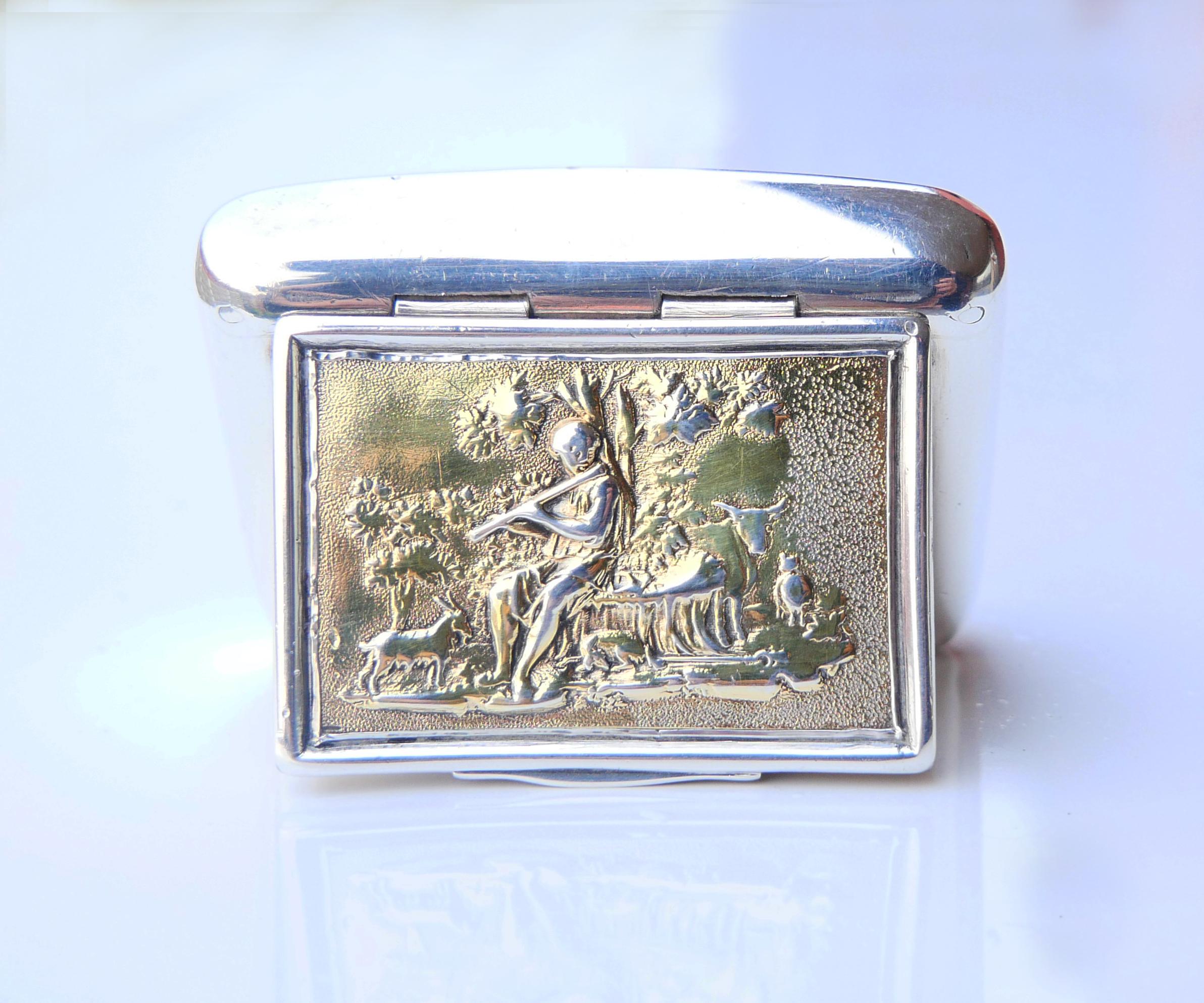 1812 George III British Gilt Sterling Silver Box Pill Snuff Box / 64gr en vente 2
