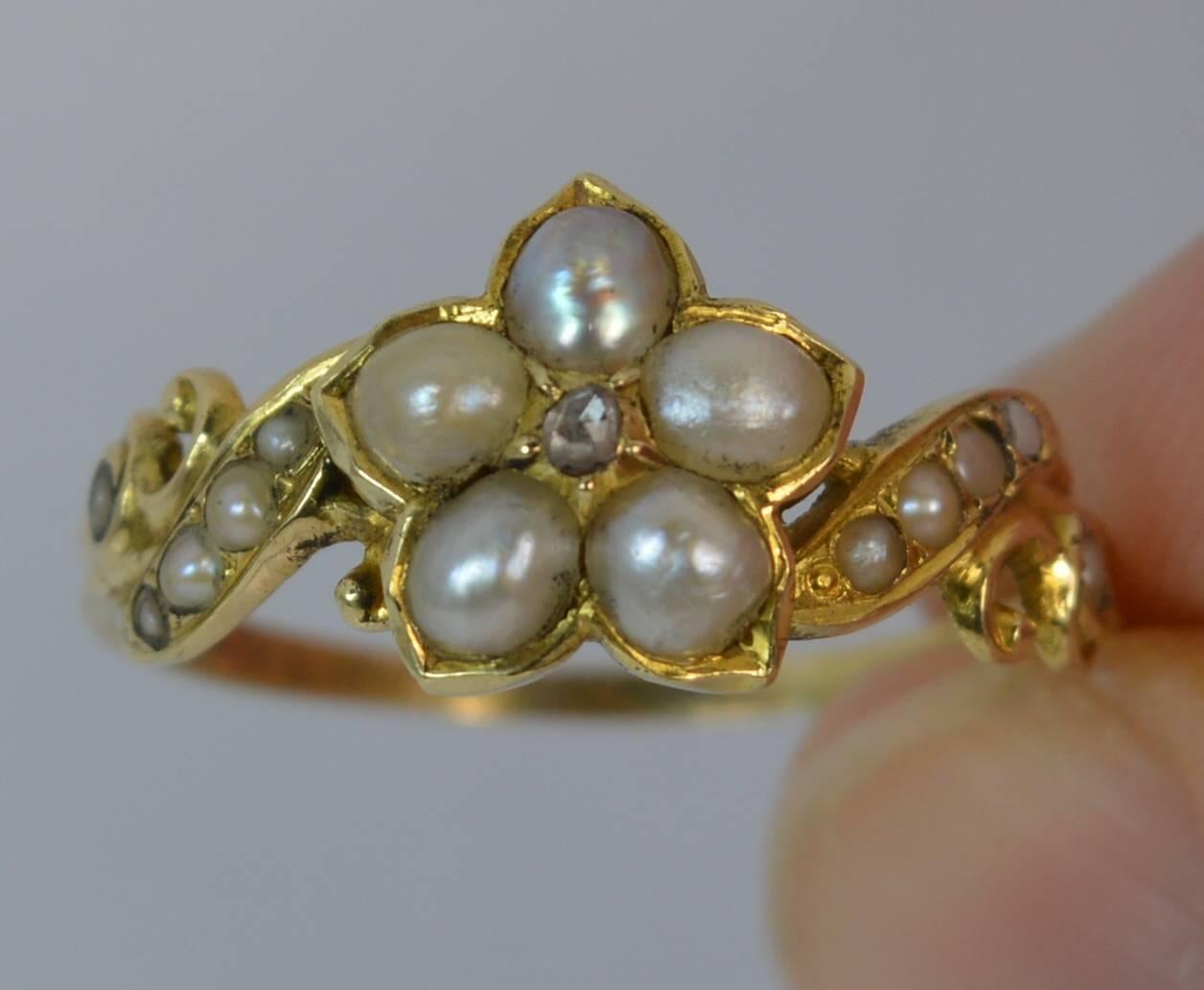 Early Victorian 1812 Georgian 18 Carat Gold Pearl and Diamond Daisy Cluster Mourning Ring
