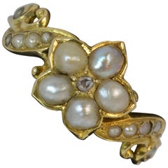 1812 Georgian 18 Carat Gold Pearl and Diamond Daisy Cluster Mourning Ring