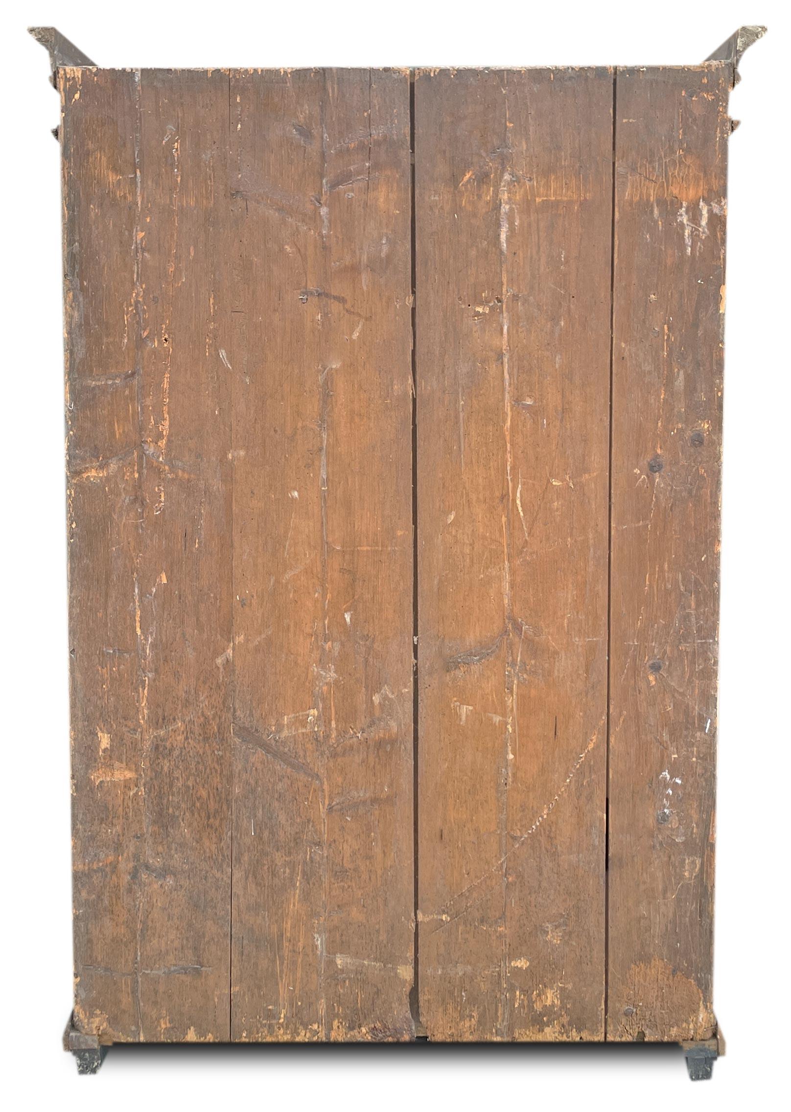 Néoclassique Armoire alpine peinte en 1812 Light en vente
