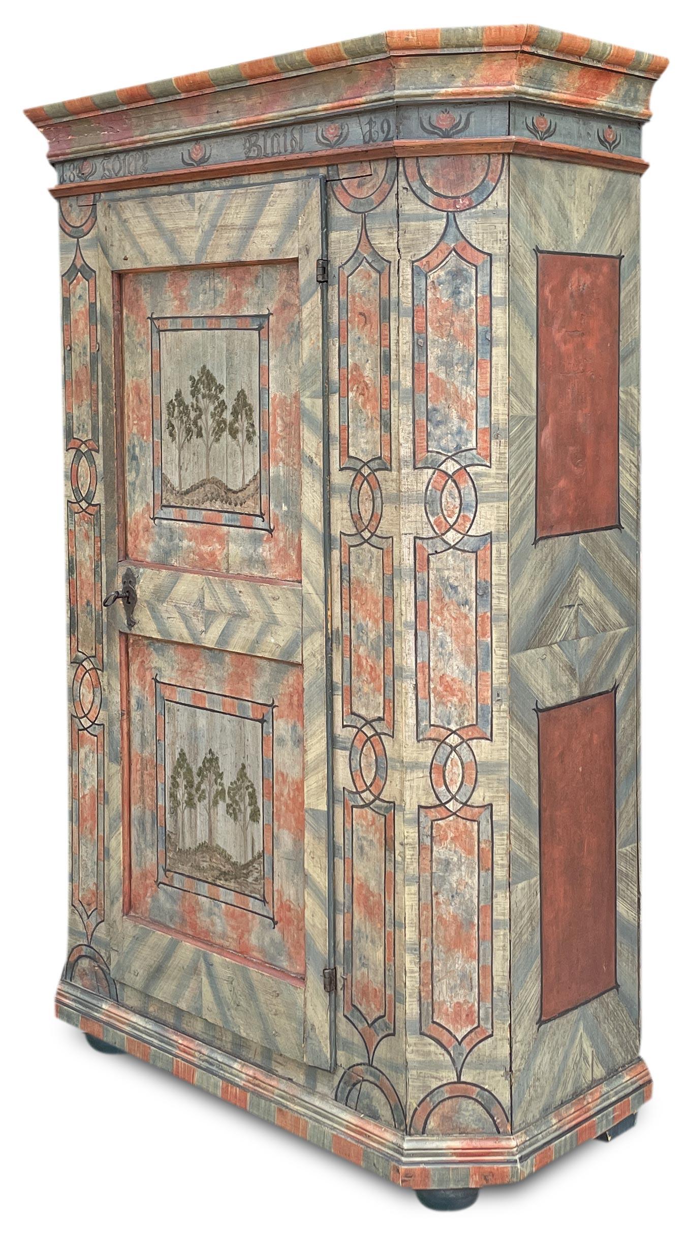 italien Armoire alpine peinte en 1812 Light en vente