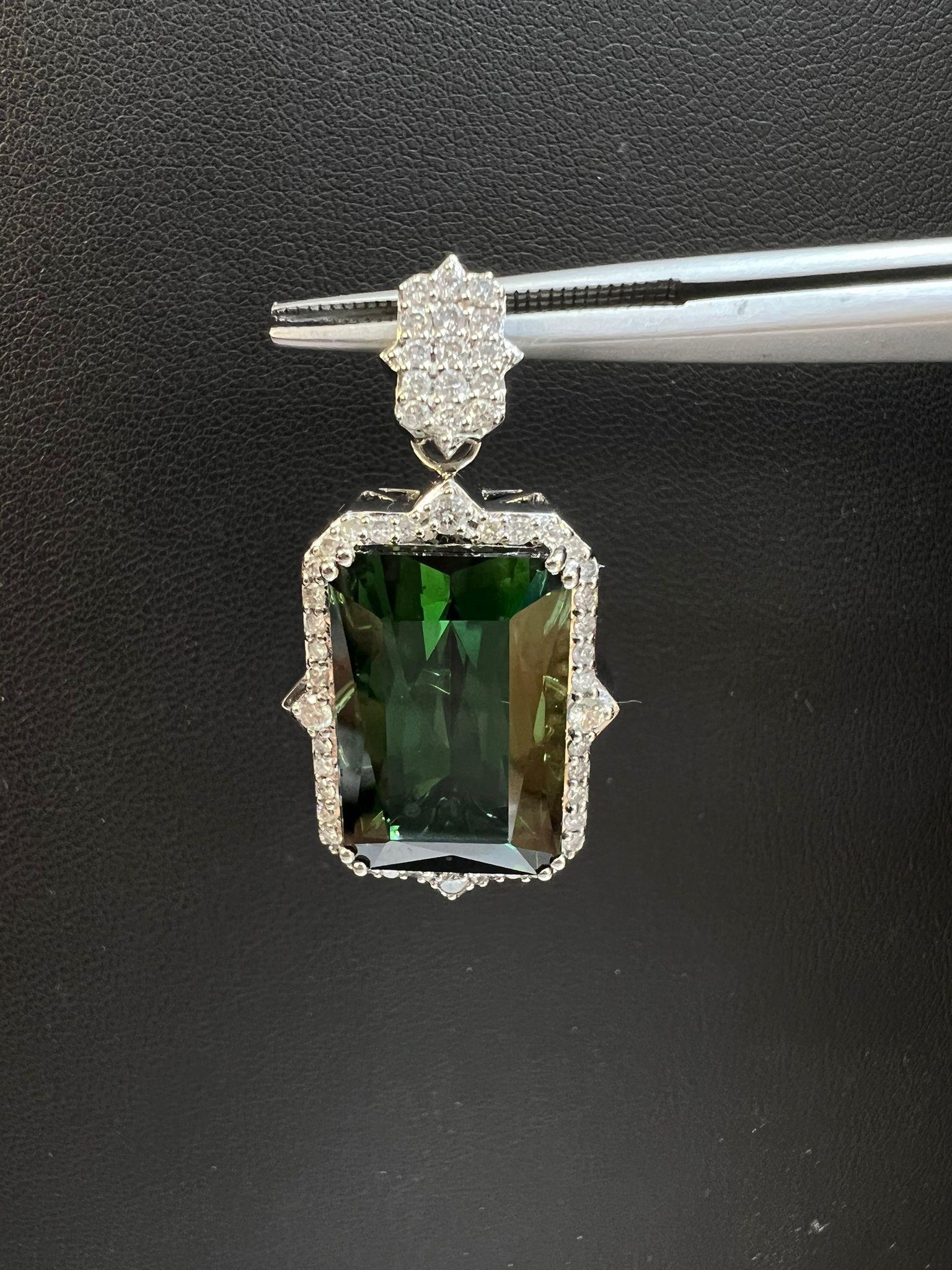 18.12ct Natural Green Tourmaline 14K White Gold Pendant For Sale 1