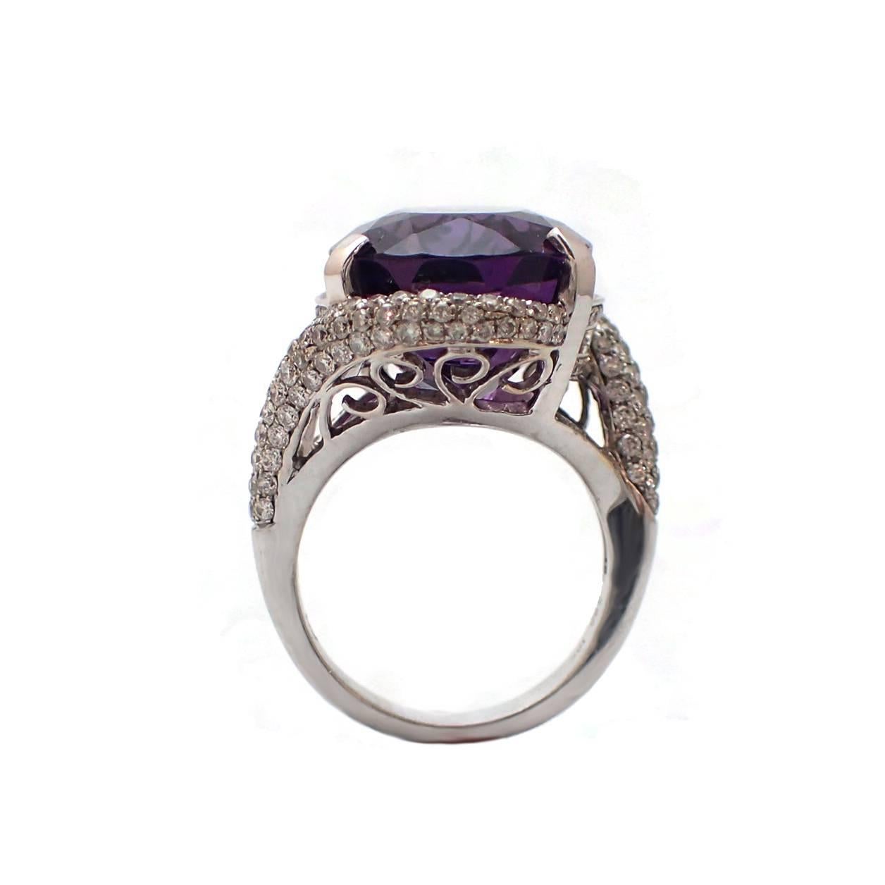 Contemporary 18.13 Carat Oval Amethyst and Diamond Ring in 18 Karat White Gold
