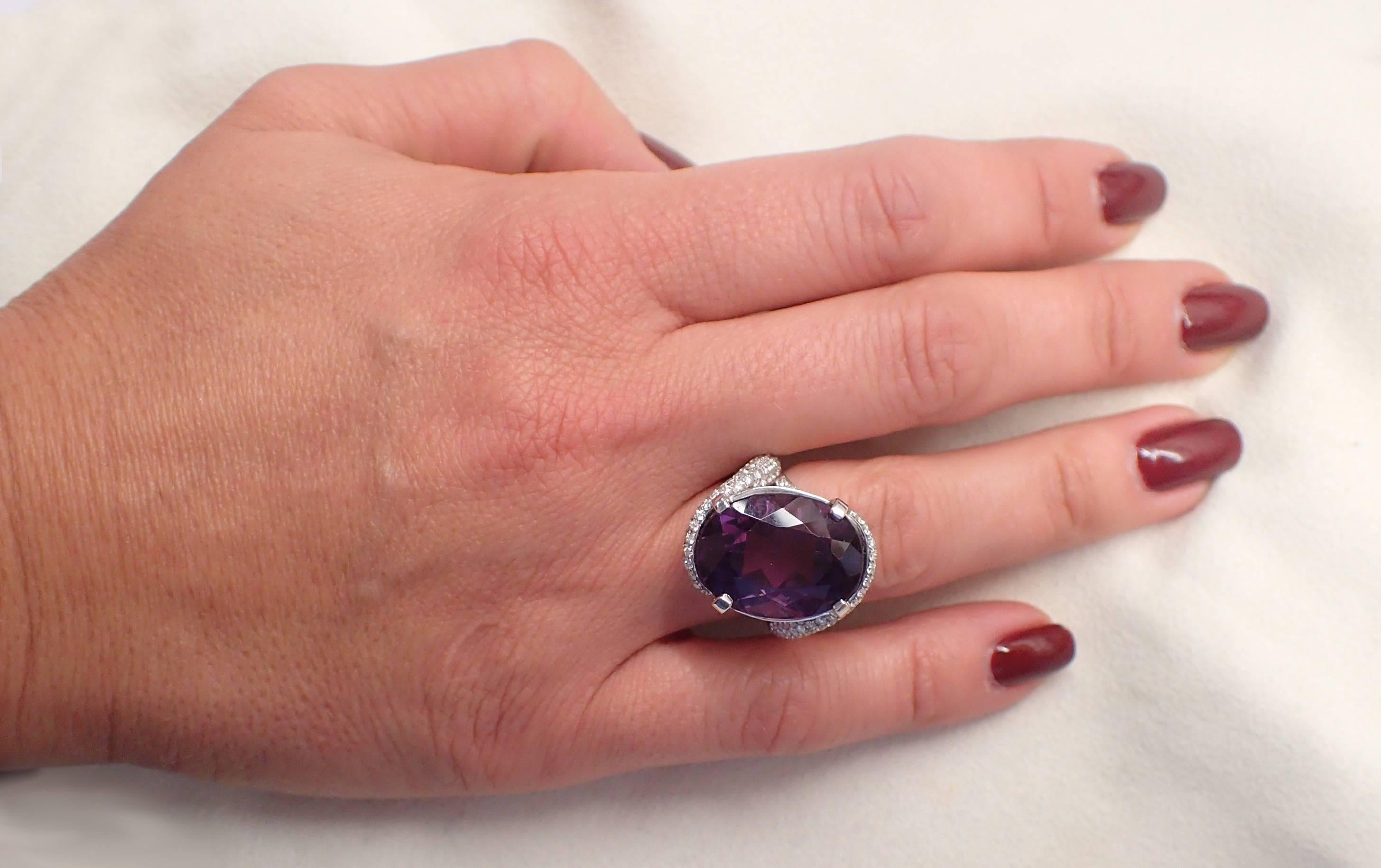 18.13 Carat Oval Amethyst and Diamond Ring in 18 Karat White Gold In New Condition In New York, NY