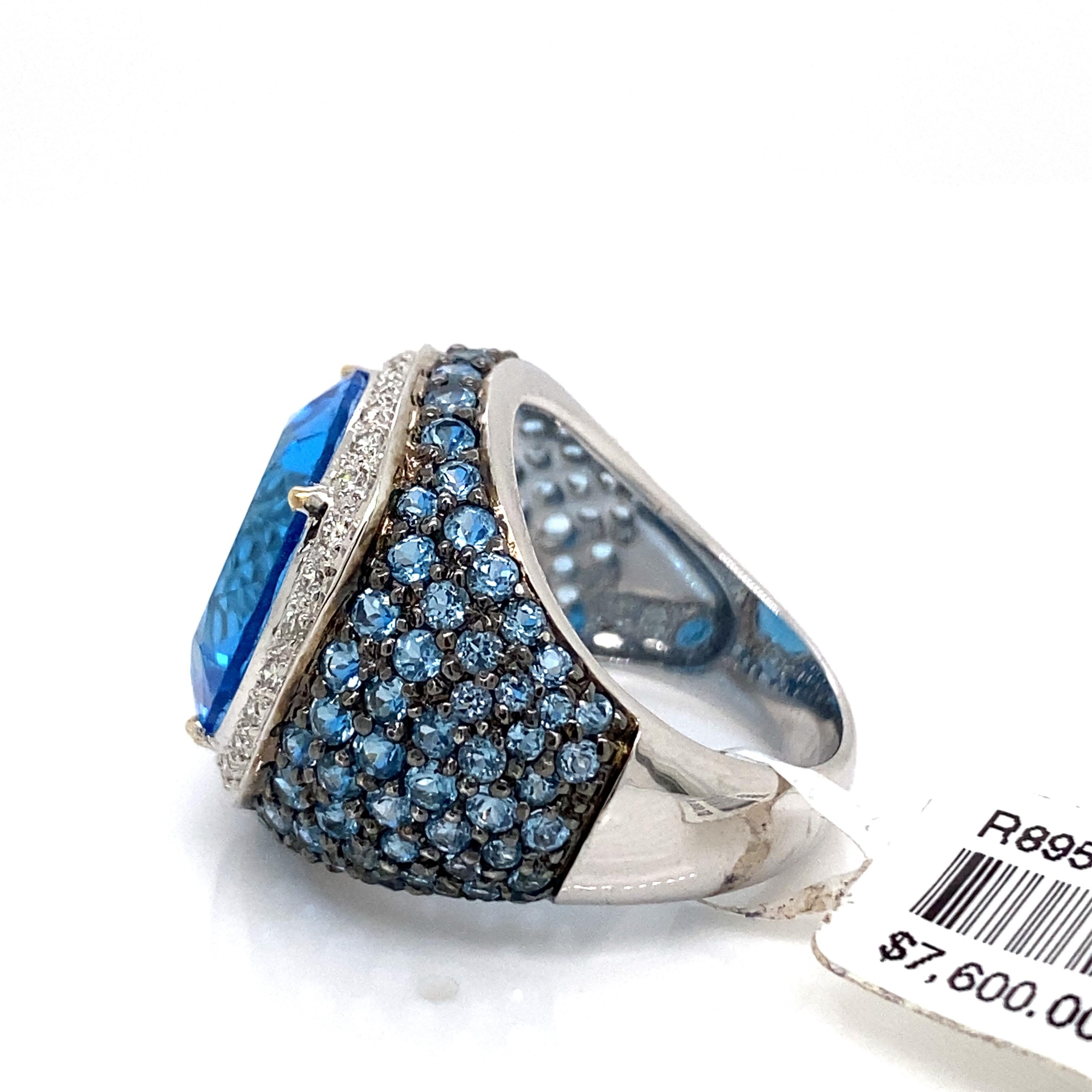 18,13 Topas mit Diamantring aus 18 Karat Weißgold im Zustand „Neu“ in BEVERLY HILLS, CA