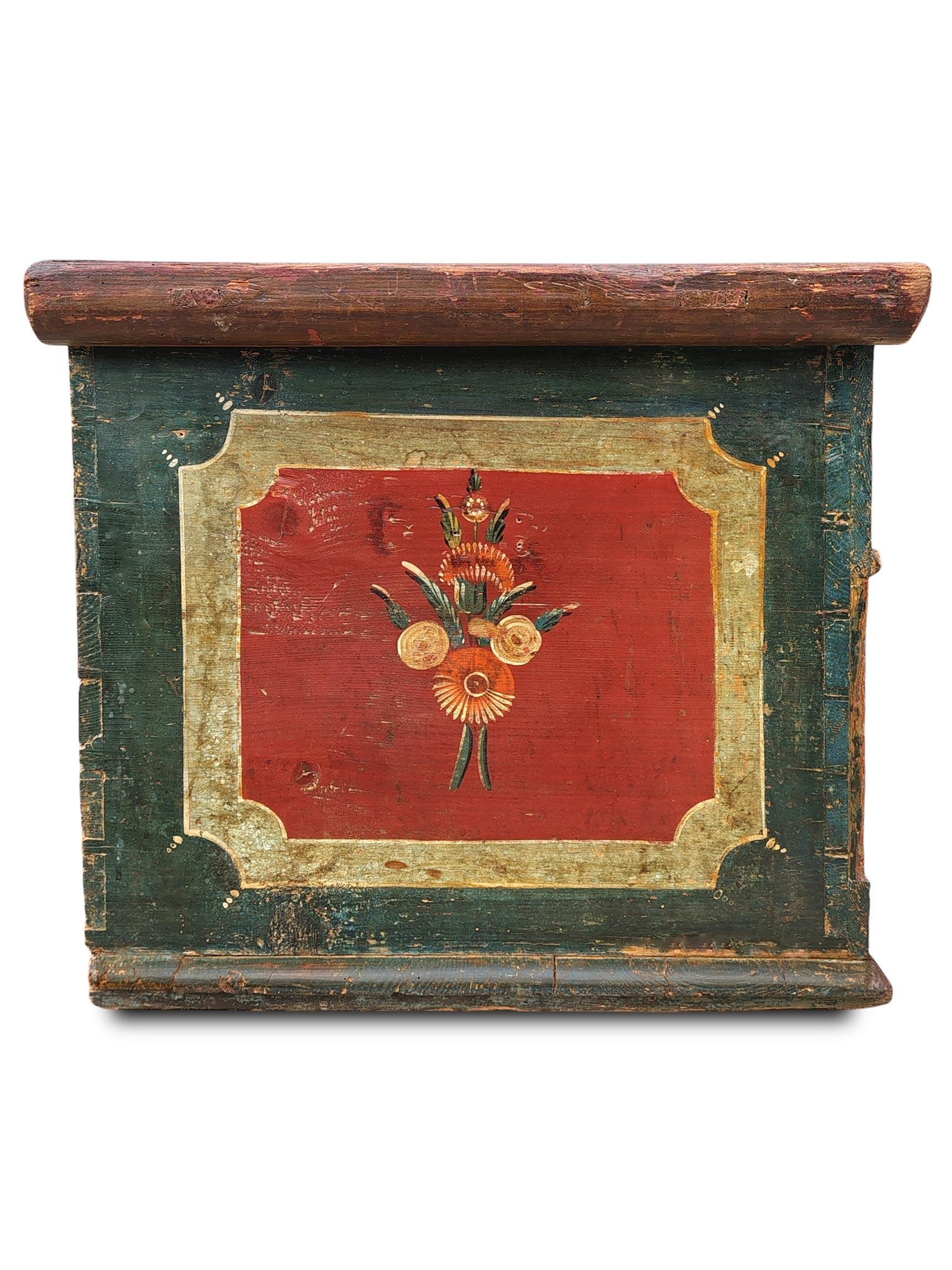 1814 red and blue Blanket Chest Floral Painted For Sale 7