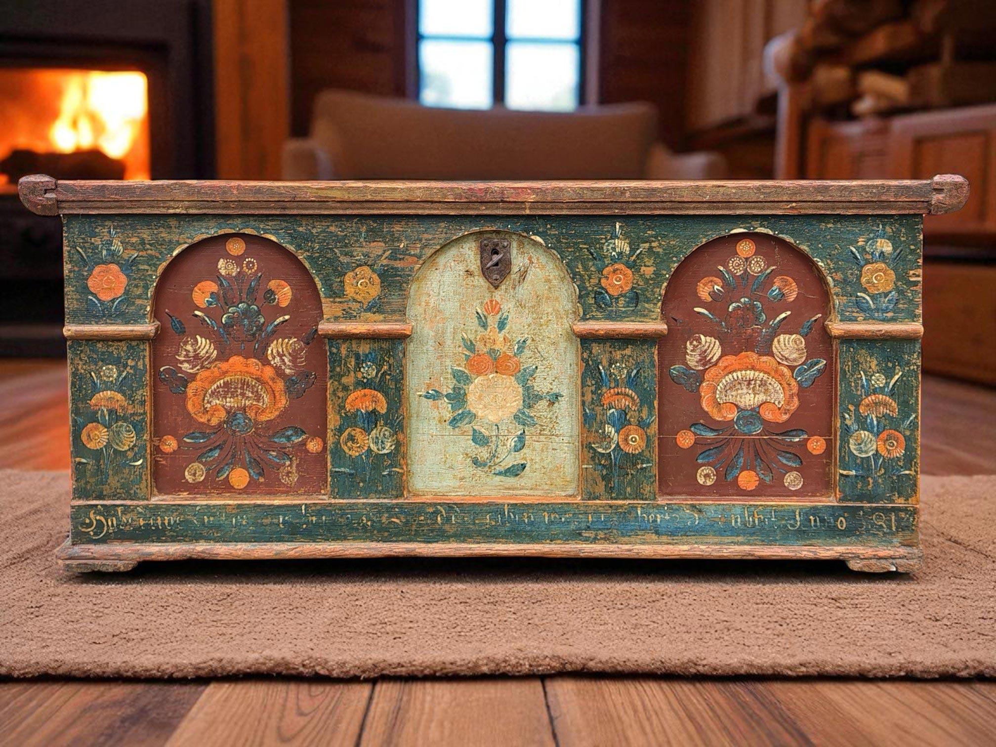 1814 red and blue Blanket Chest Floral Painted For Sale 1