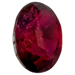 18,14ct Gemma ovale di colore rosso intenso Rubellite