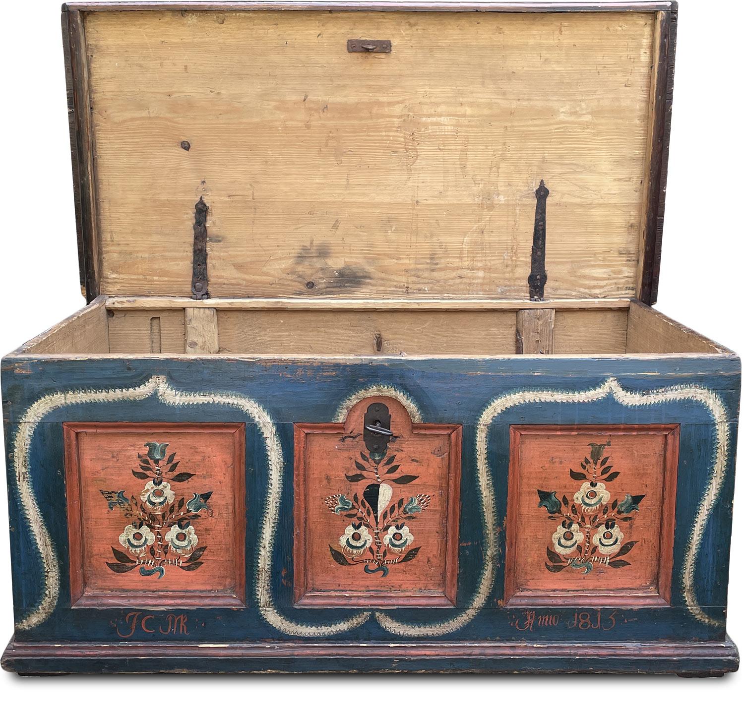 1815 Blue Floral Painted Blanket Chest 7