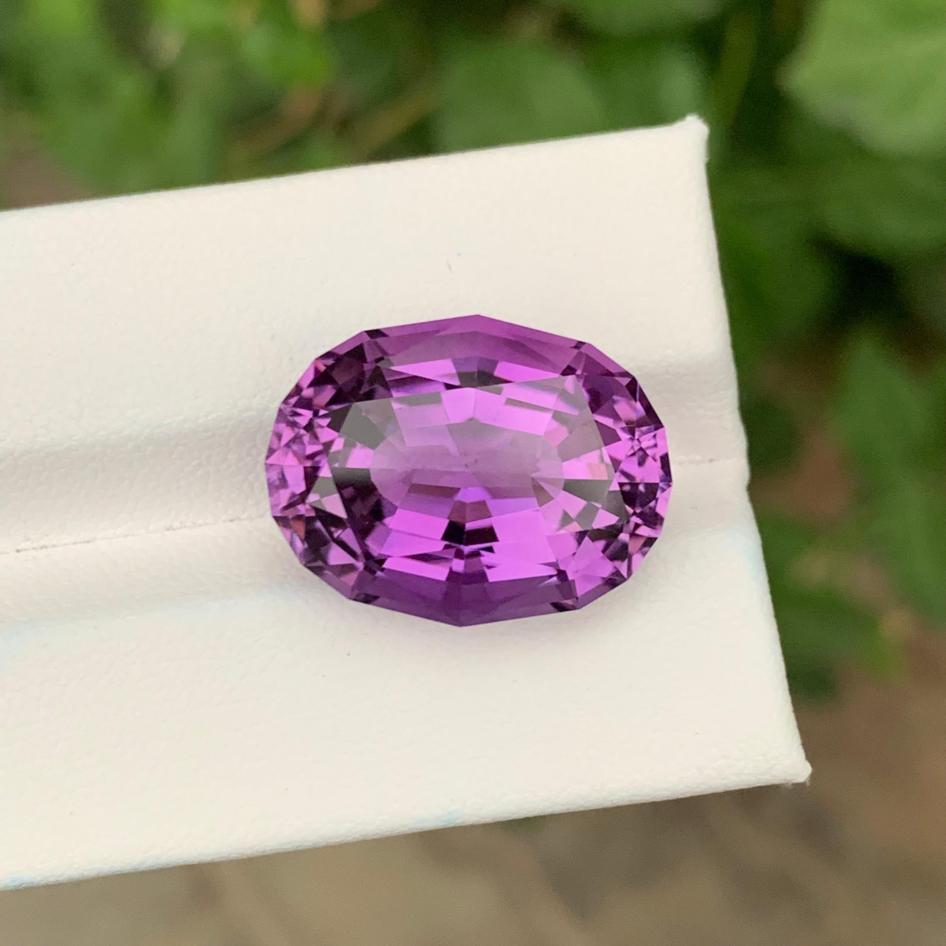 18.15 Carats Oval Shape Loose Amethyst Gemstone For Sale 4