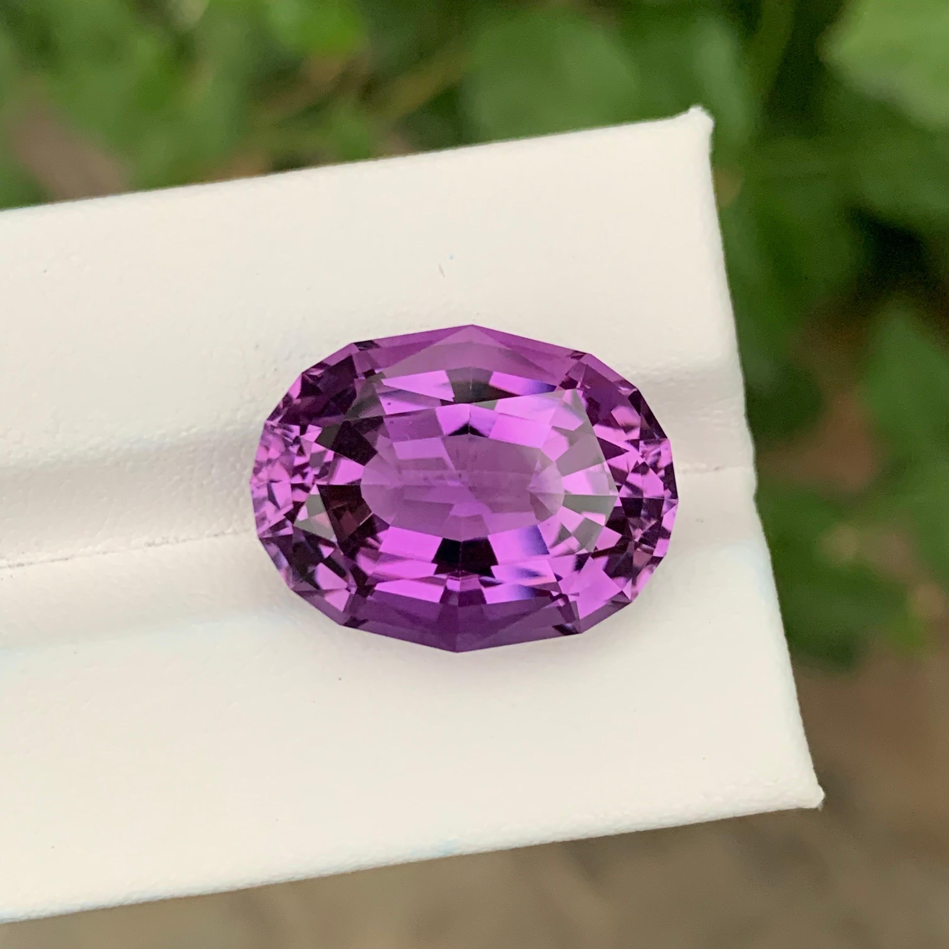 18.15 Carats Oval Shape Loose Amethyst Gemstone For Sale 7