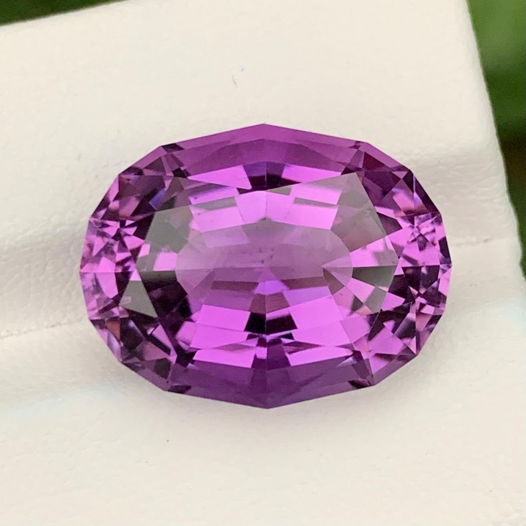18.15 Carats Oval Shape Loose Amethyst Gemstone For Sale 1