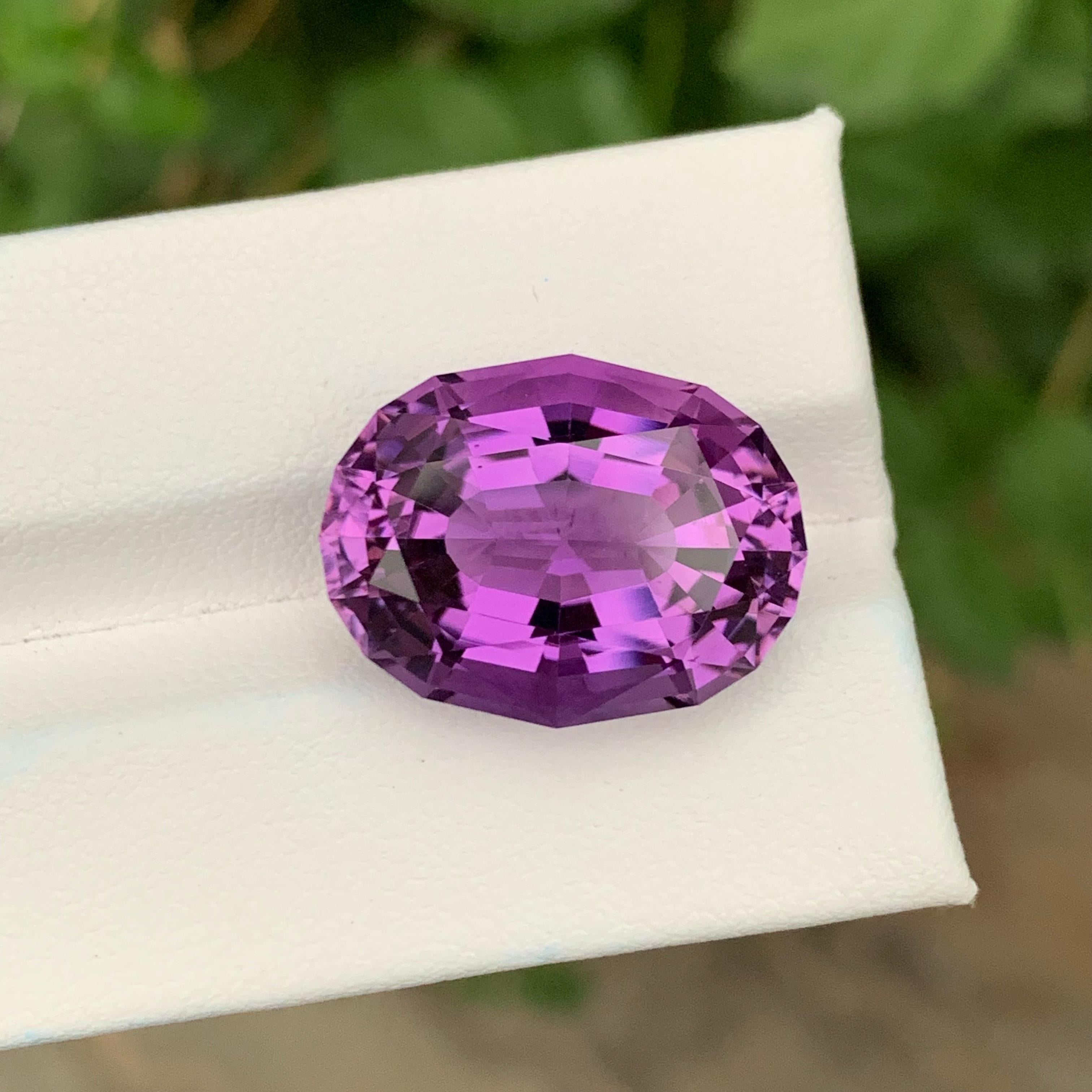 18.15 Carats Oval Shape Loose Amethyst Gemstone For Sale 2