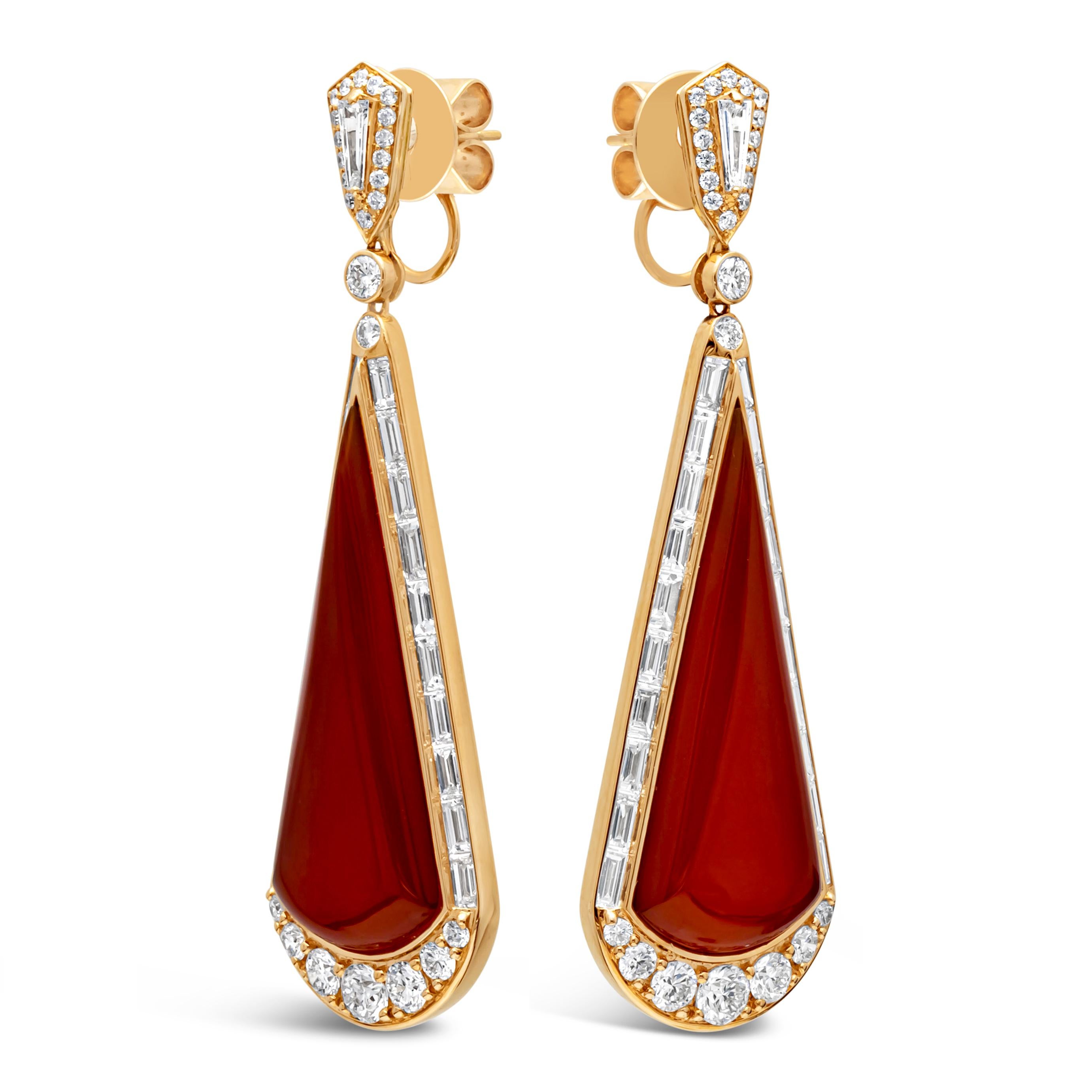 Contemporary 18.15 Carats Total Trapezoid Cut Agate Stone & Mixed Cut Diamond Dangle Earrings For Sale